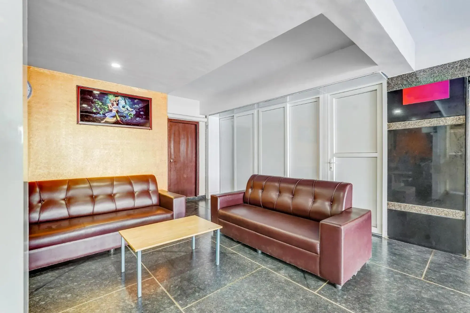 Lobby or reception in UPAR Hotels Nearby Bagmane Tech Park Lobby or reception in UPAR Hotels Nearby Bagmane Tech Park