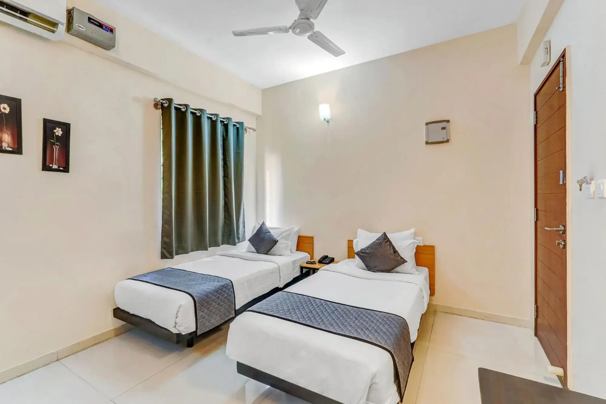 Bed in UPAR Hotels Nearby Bagmane Tech Park Bed in UPAR Hotels Nearby Bagmane Tech Park