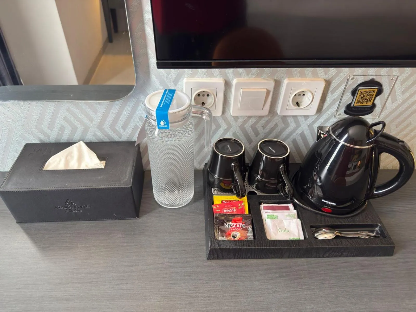 Coffee/tea facilities in Azana Style Hotel Tulungagung