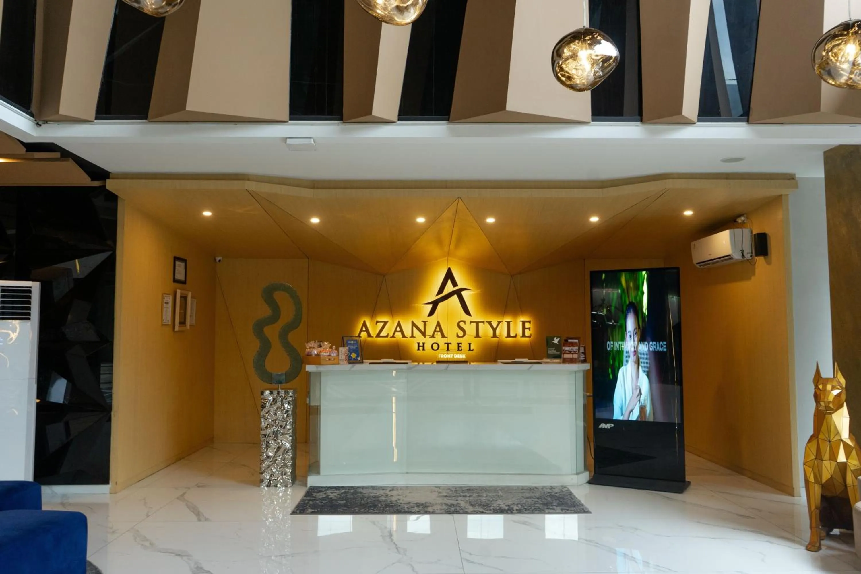 Lobby or reception in Azana Style Hotel Tulungagung