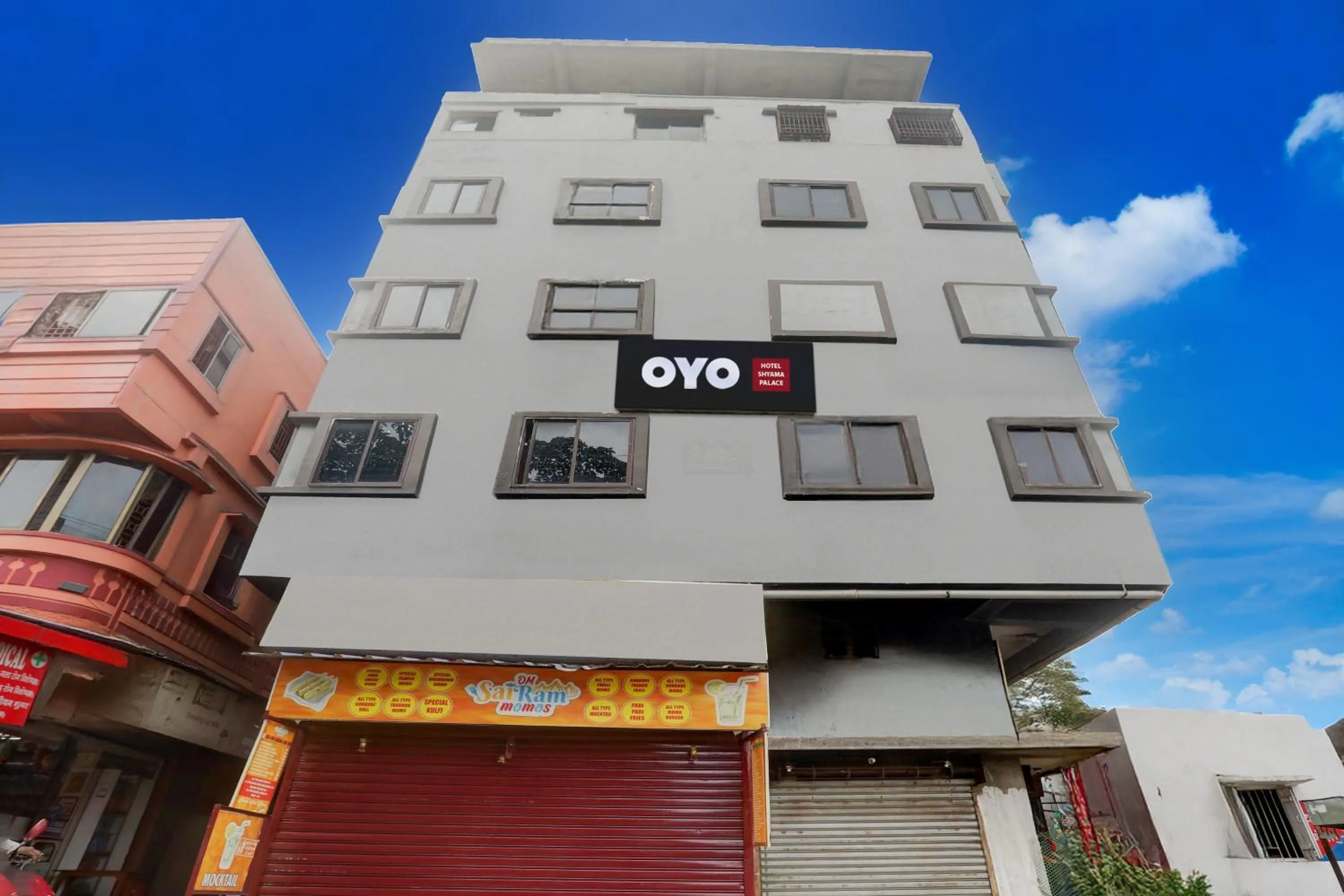 Facade/entrance in Hotel O Shyama Palace