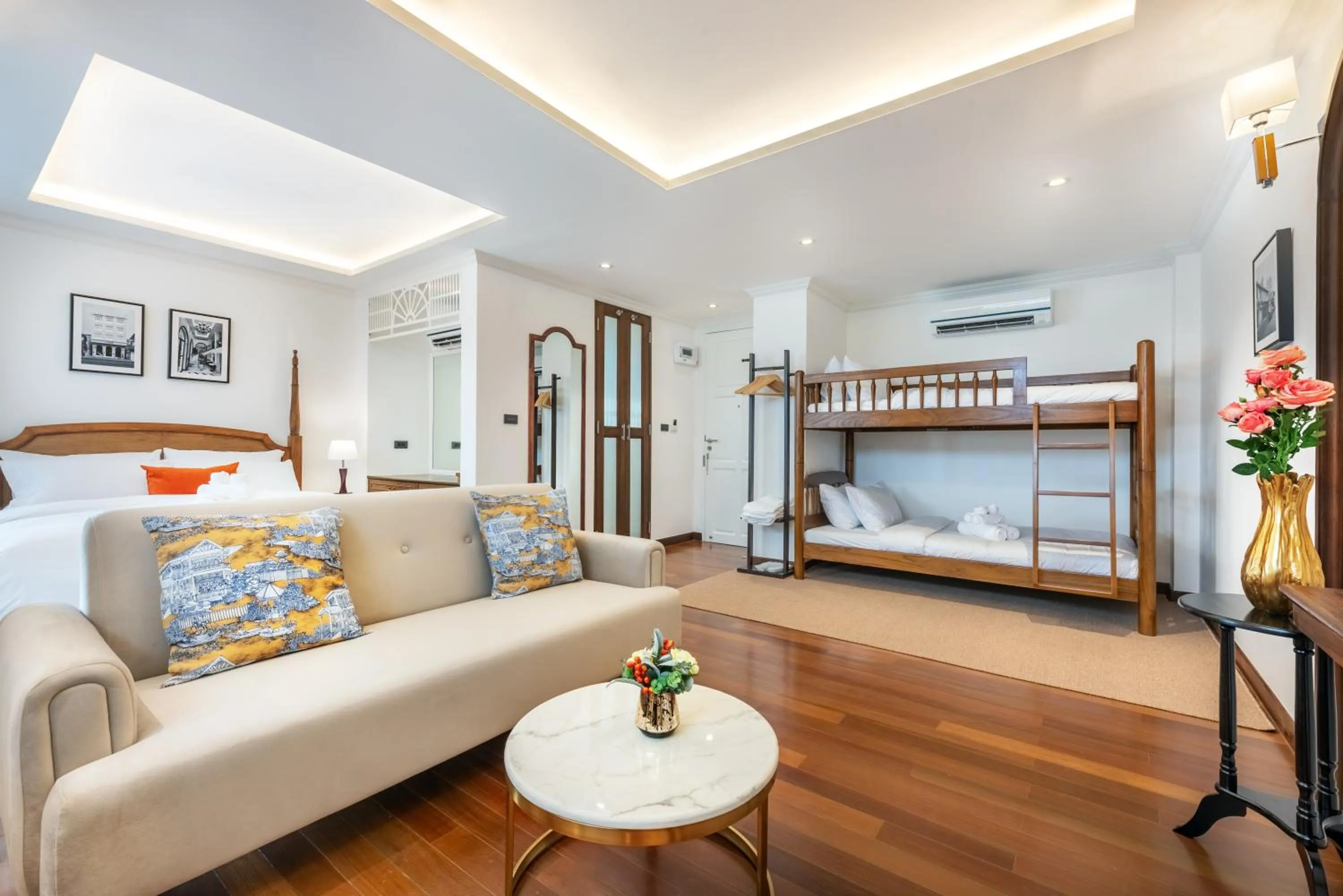 Bed in Cherie Bangkok Boutique Hotel