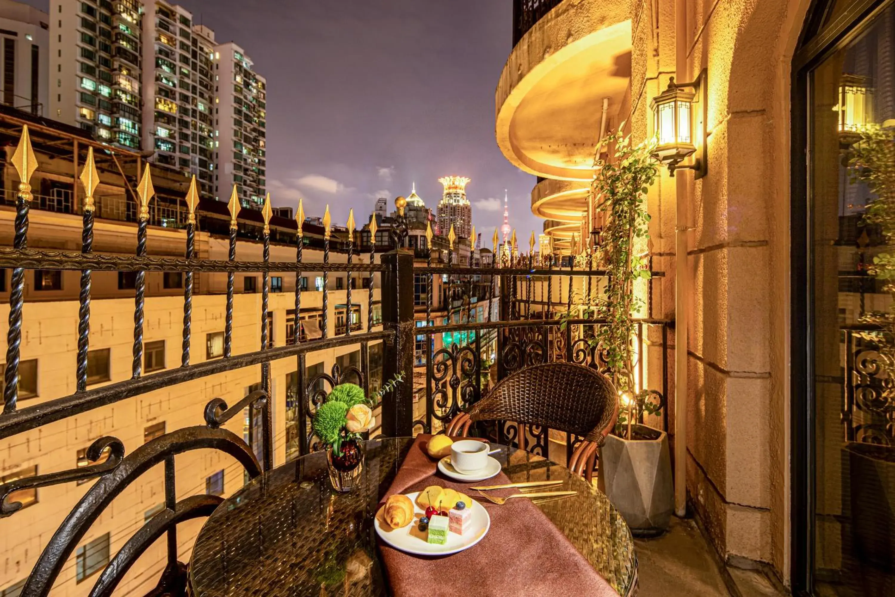 City view in Crystal Orange Hotel - Shanghai The Bund Jinling East Road City view in Crystal Orange Hotel - Shanghai The Bund Jinling East Road