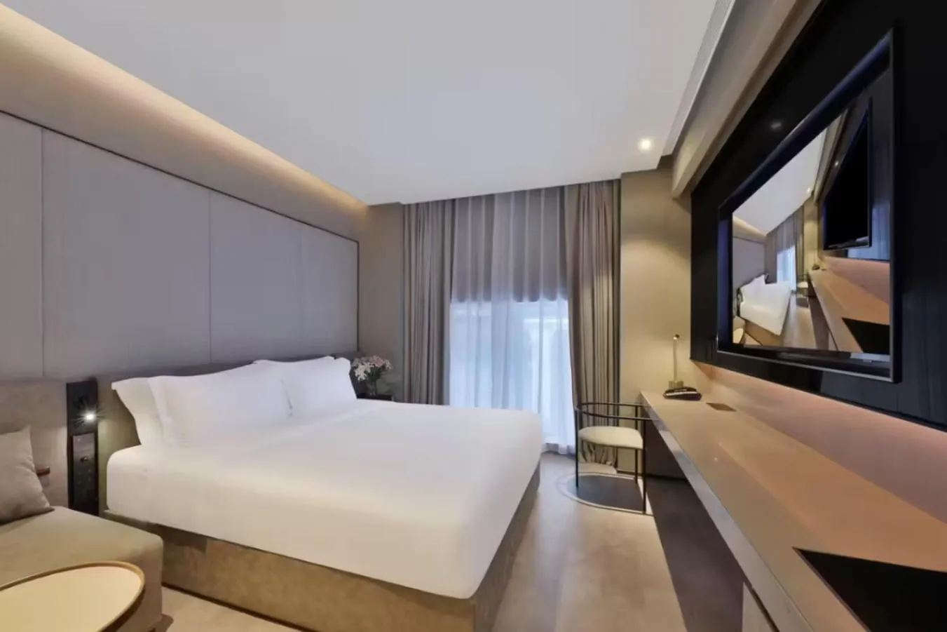 Bedroom, Bed in Crystal Orange Hotel - Shanghai The Bund Jinling East Road