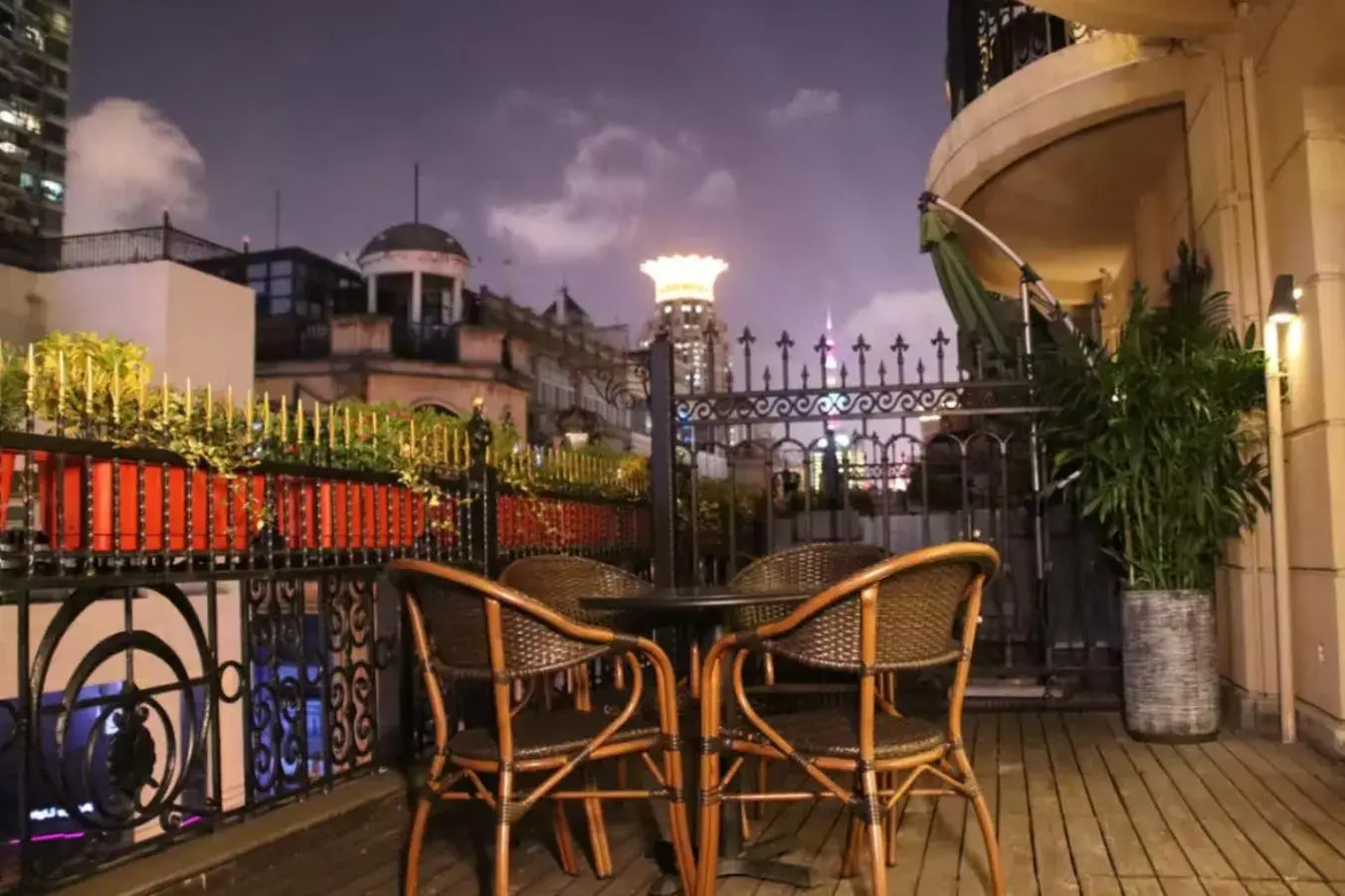 View (from property/room) in Crystal Orange Hotel - Shanghai The Bund Jinling East Road View (from property/room) in Crystal Orange Hotel - Shanghai The Bund Jinling East Road