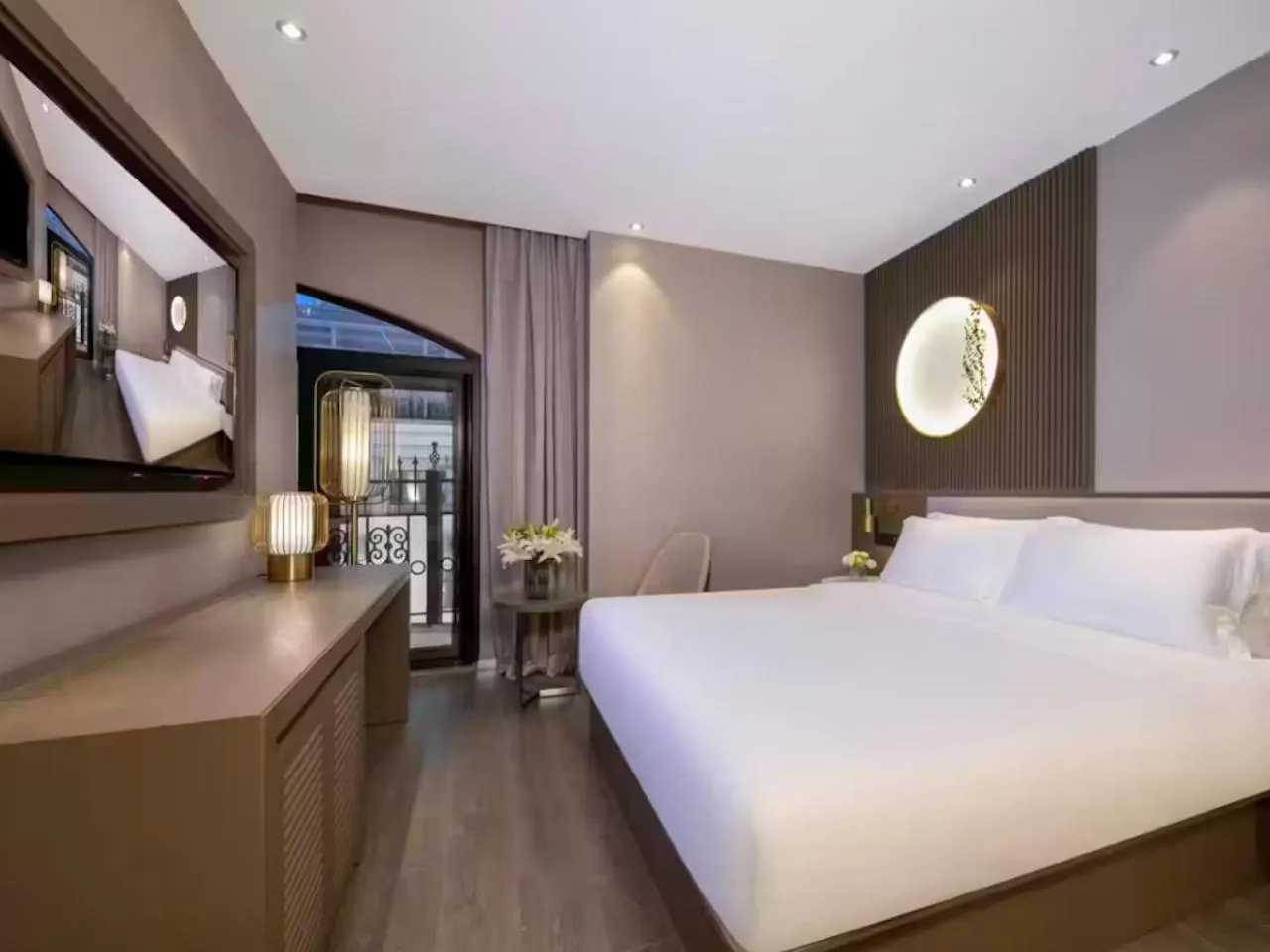 Bed in Crystal Orange Hotel - Shanghai The Bund Jinling East Road