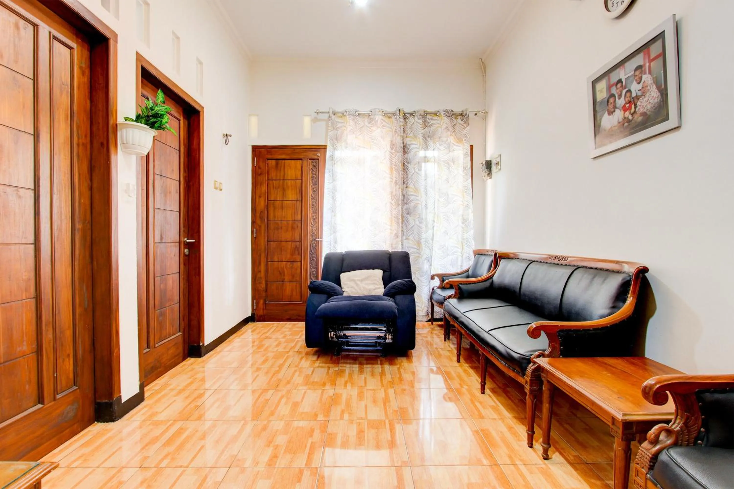 Lobby or reception in Hotel O Homestay Koe Syariah