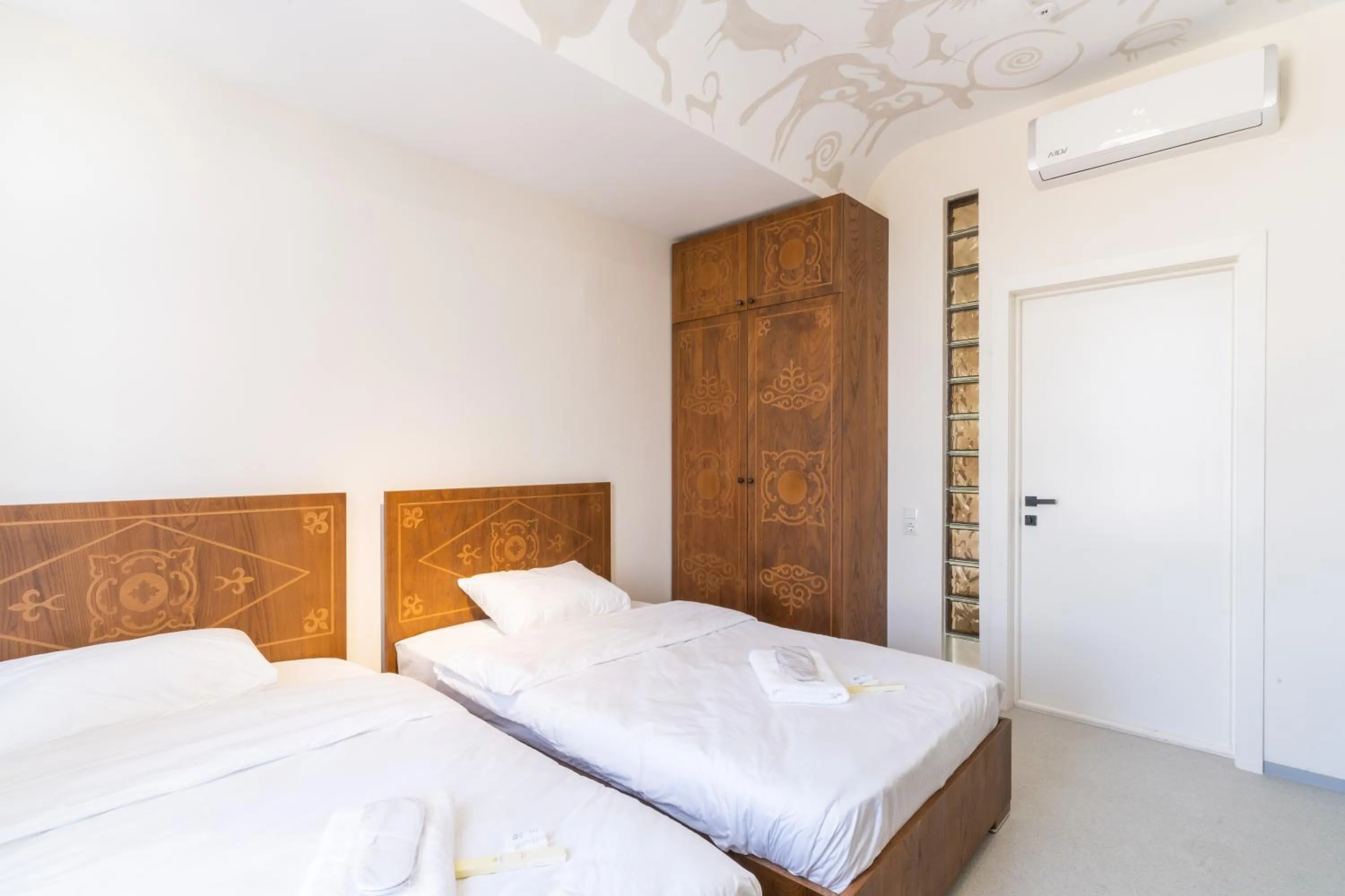 Bedroom, Bed in ololoYurt