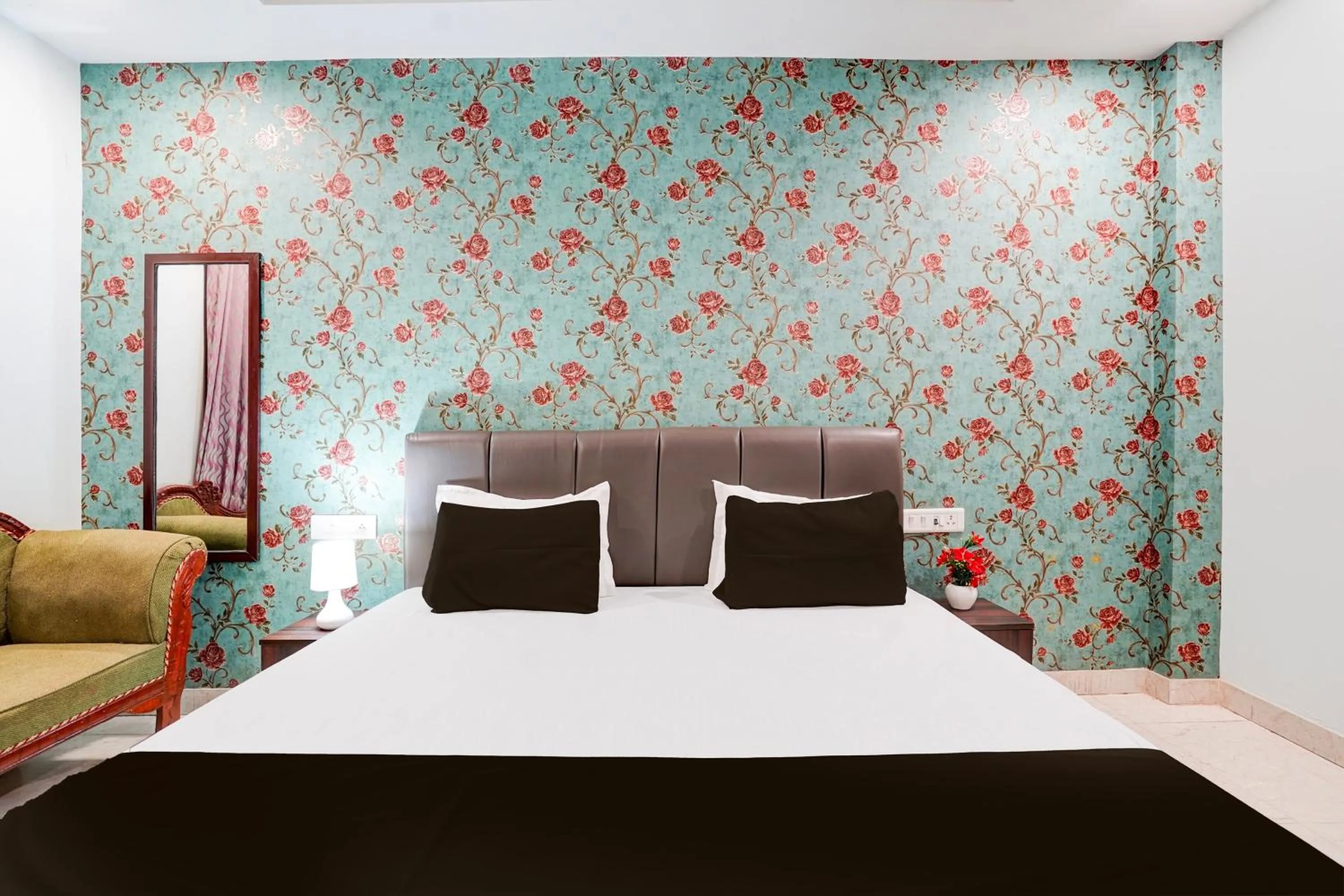 Bedroom, Bed in Hotel O Alankrita Resort