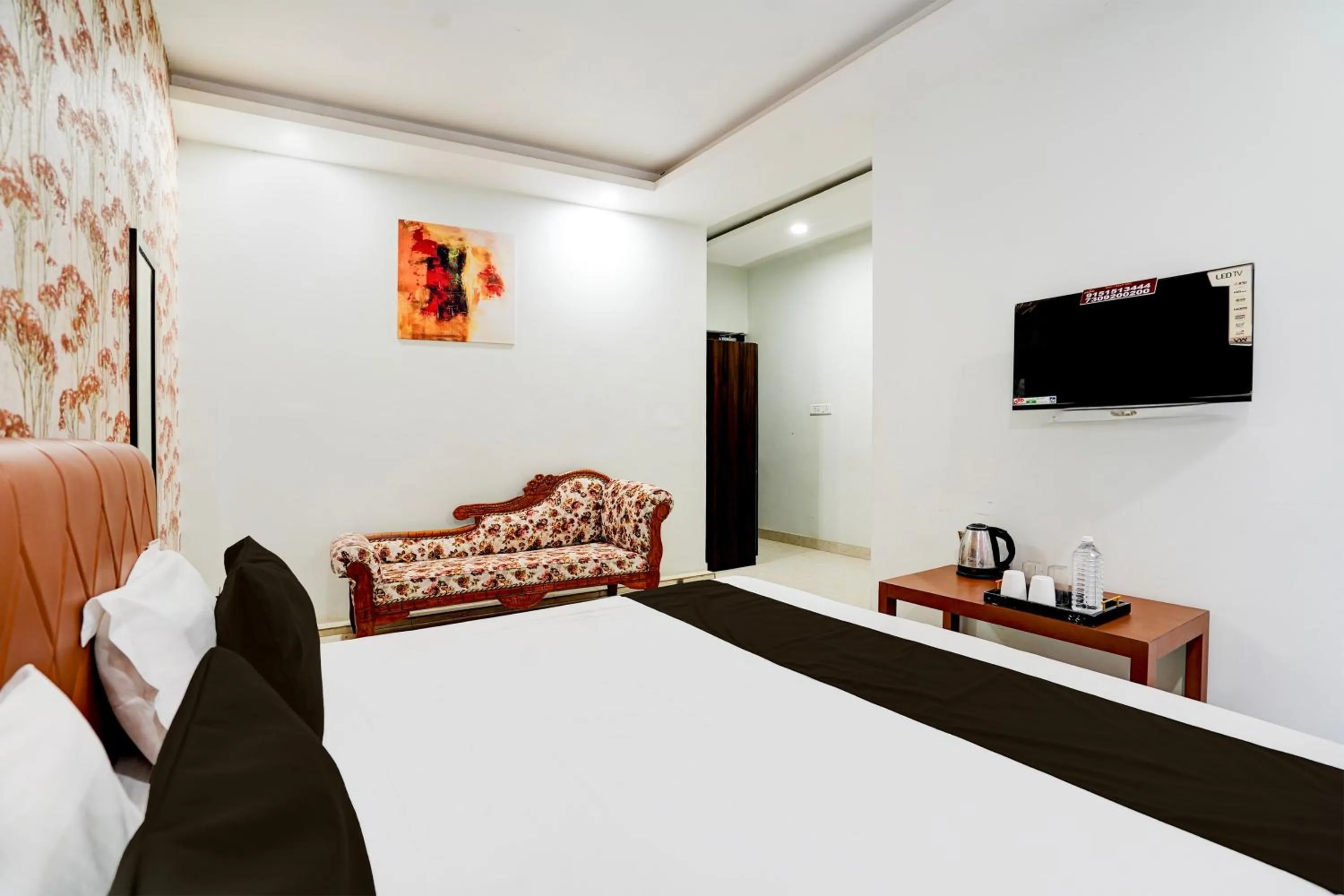 Bedroom, Bed in Hotel O Alankrita Resort