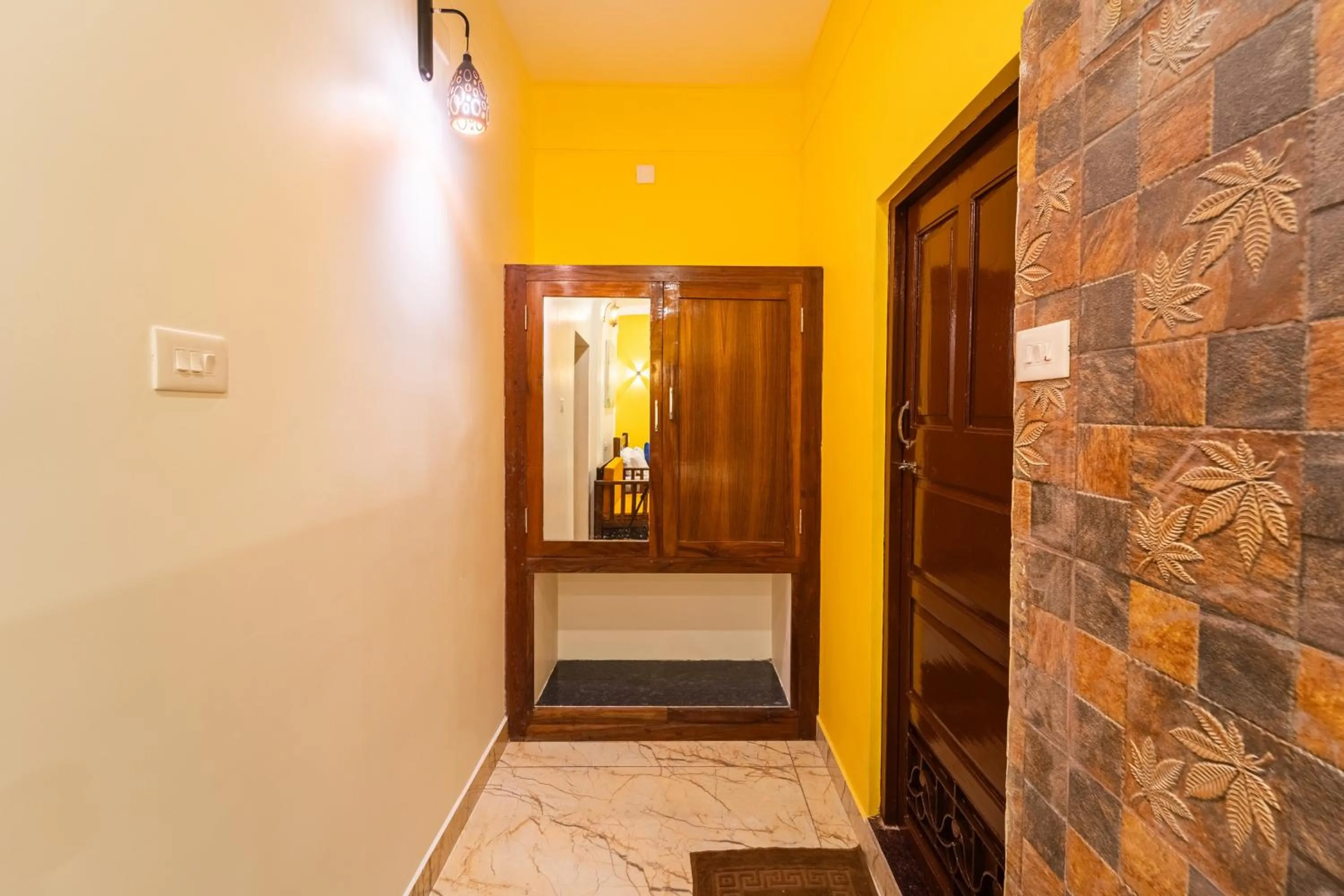 wardrobe, Bed in Teak Leaf Gateway Villa with Swimming Pool Indoor Games