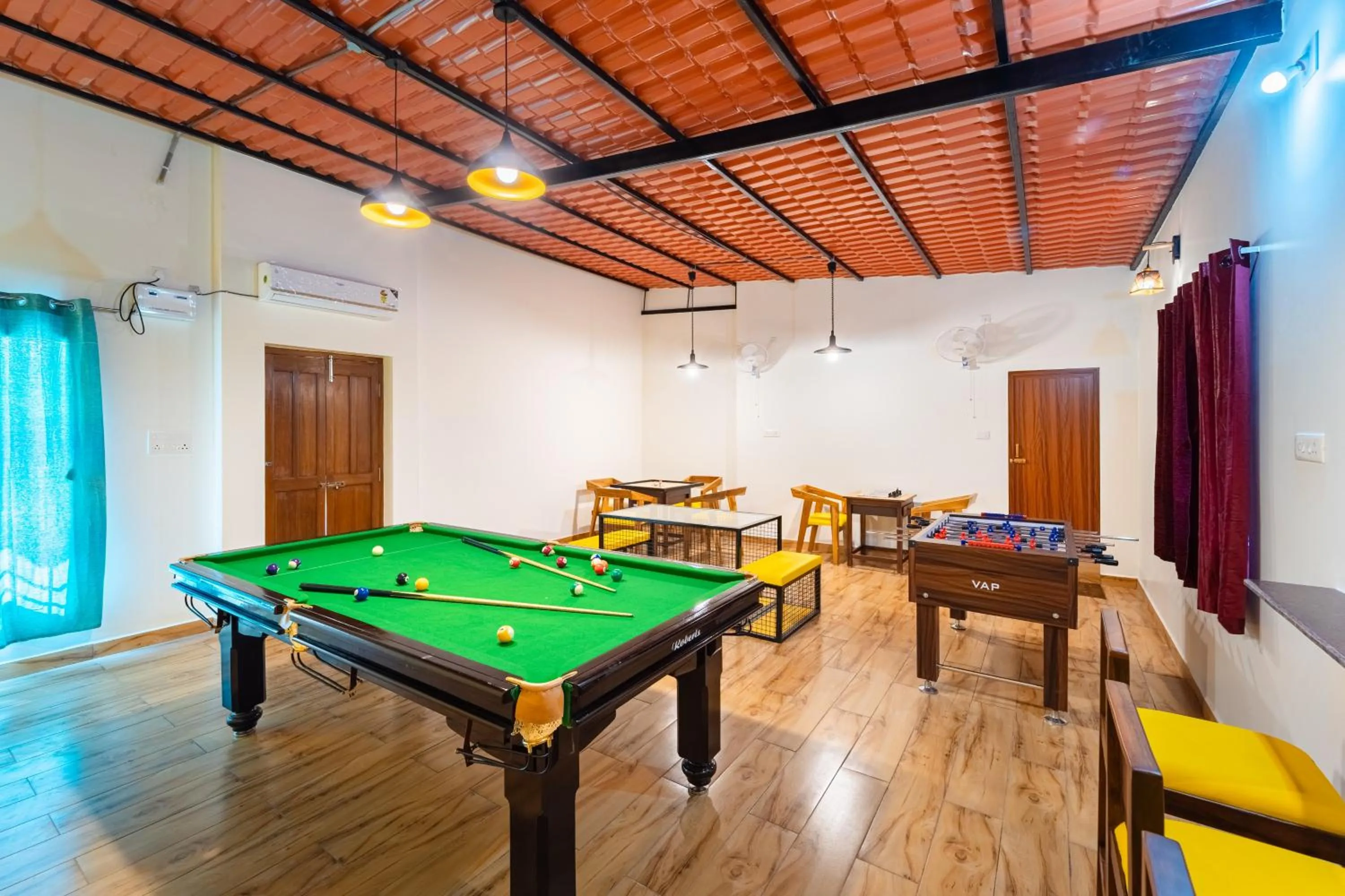 Billiard in Teak Leaf Gateway Villa with Swimming Pool Indoor Games