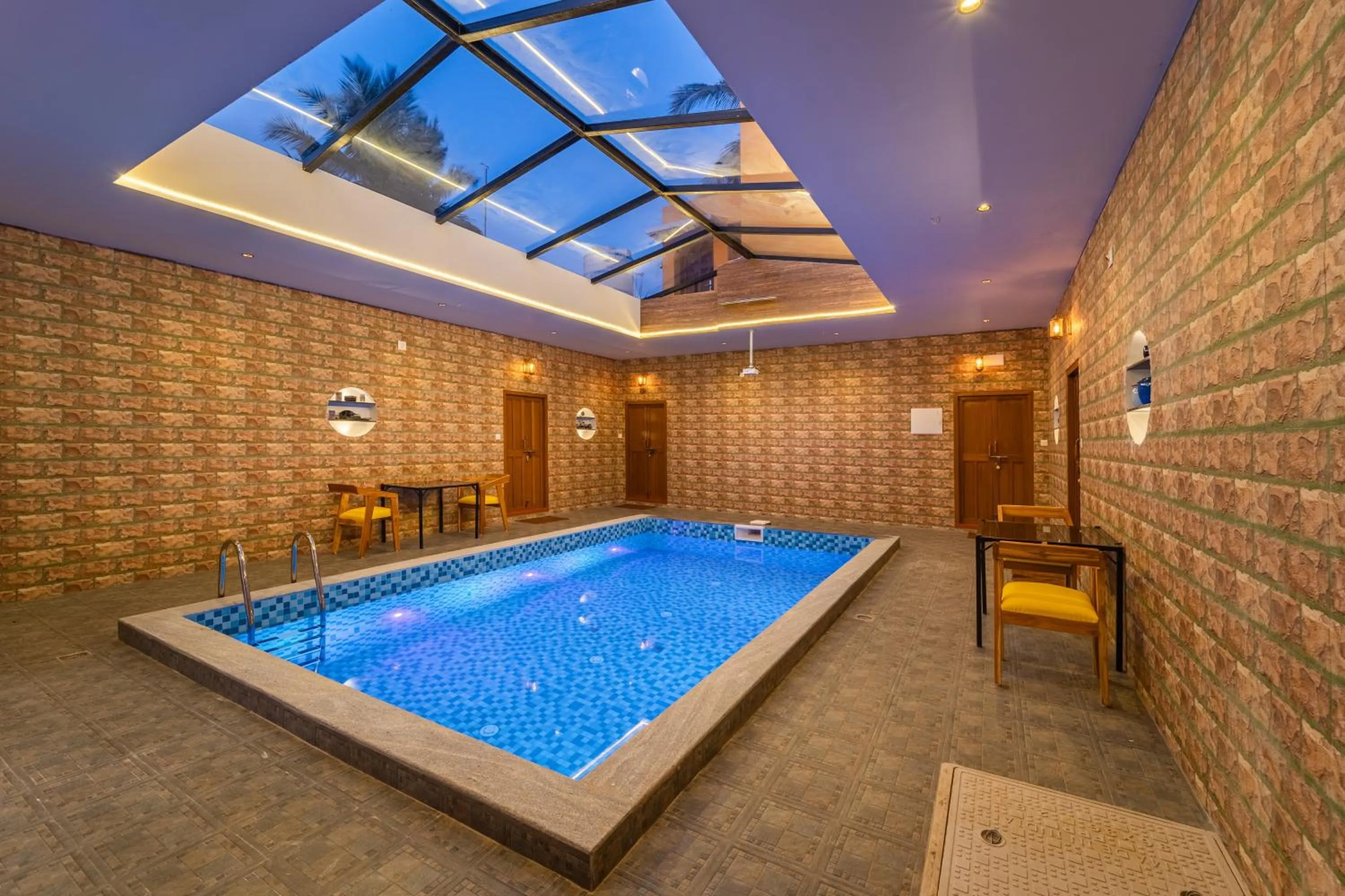 Swimming pool in Teak Leaf Gateway Villa with Swimming Pool Indoor Games
