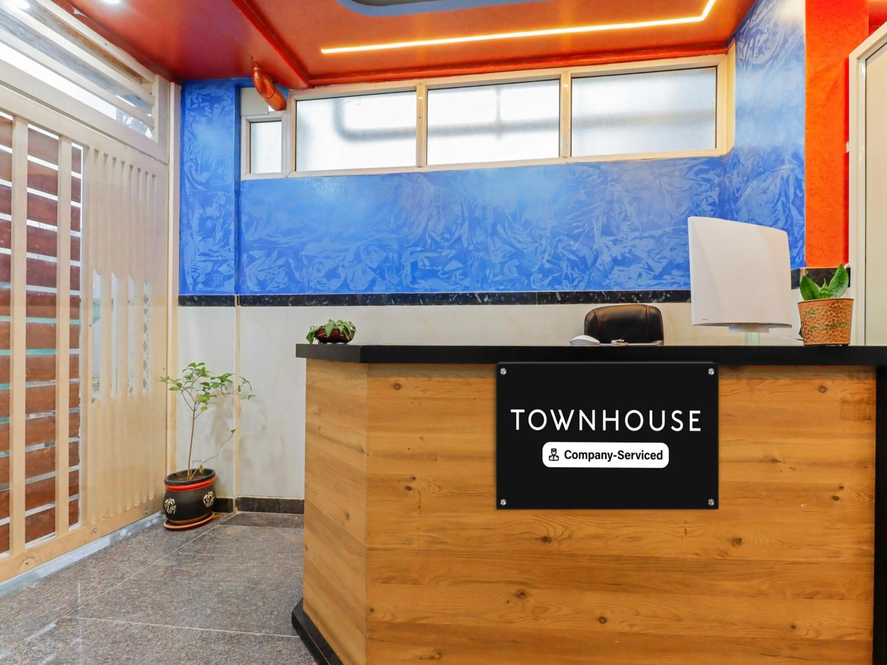 Lobby or reception in Super Townhouse Bellandur Near Embassy Tech Village