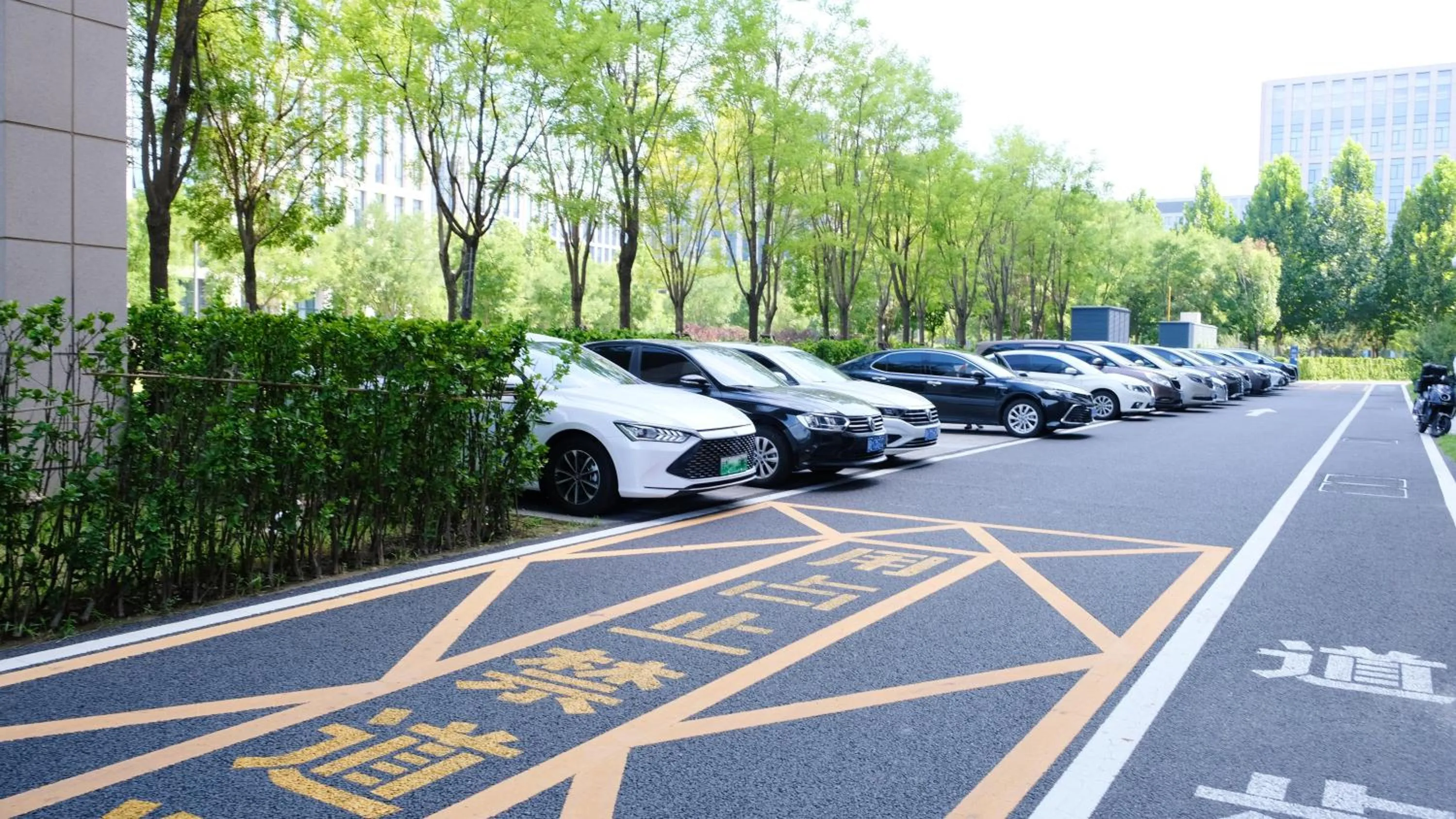 Parking in Beijing CSN Pearl Hotel