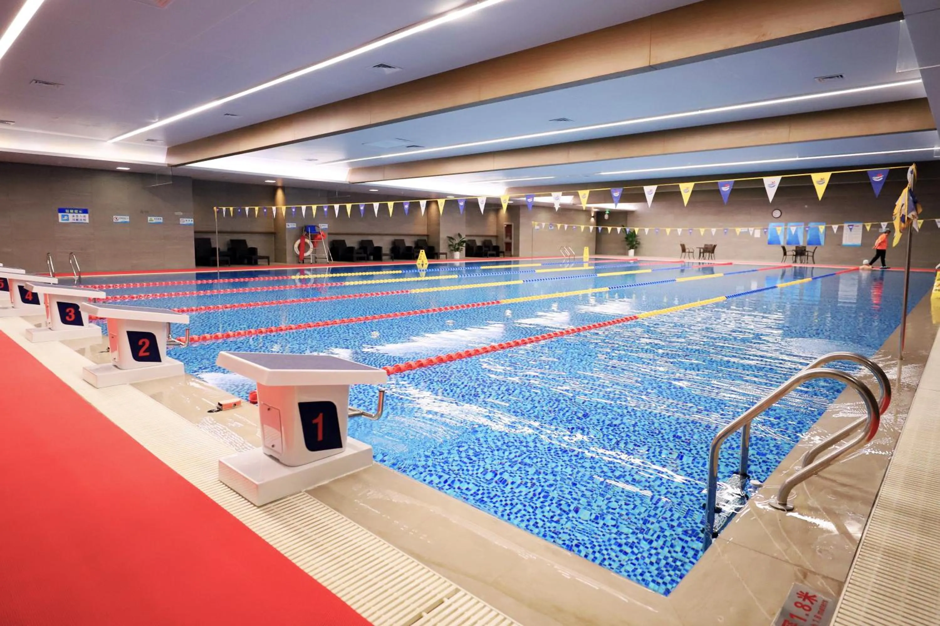 Swimming pool in Beijing CSN Pearl Hotel