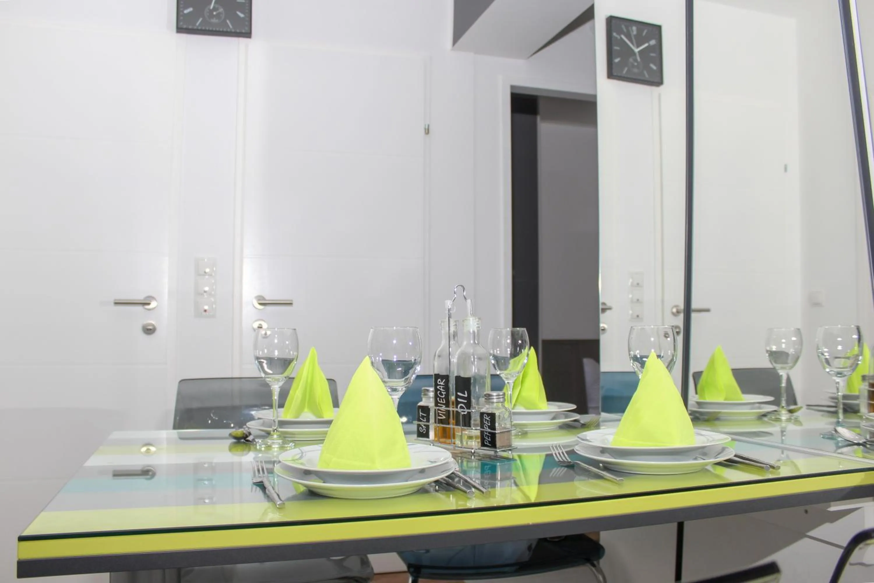 Dining area in Christiano Apartments 1060 CITY