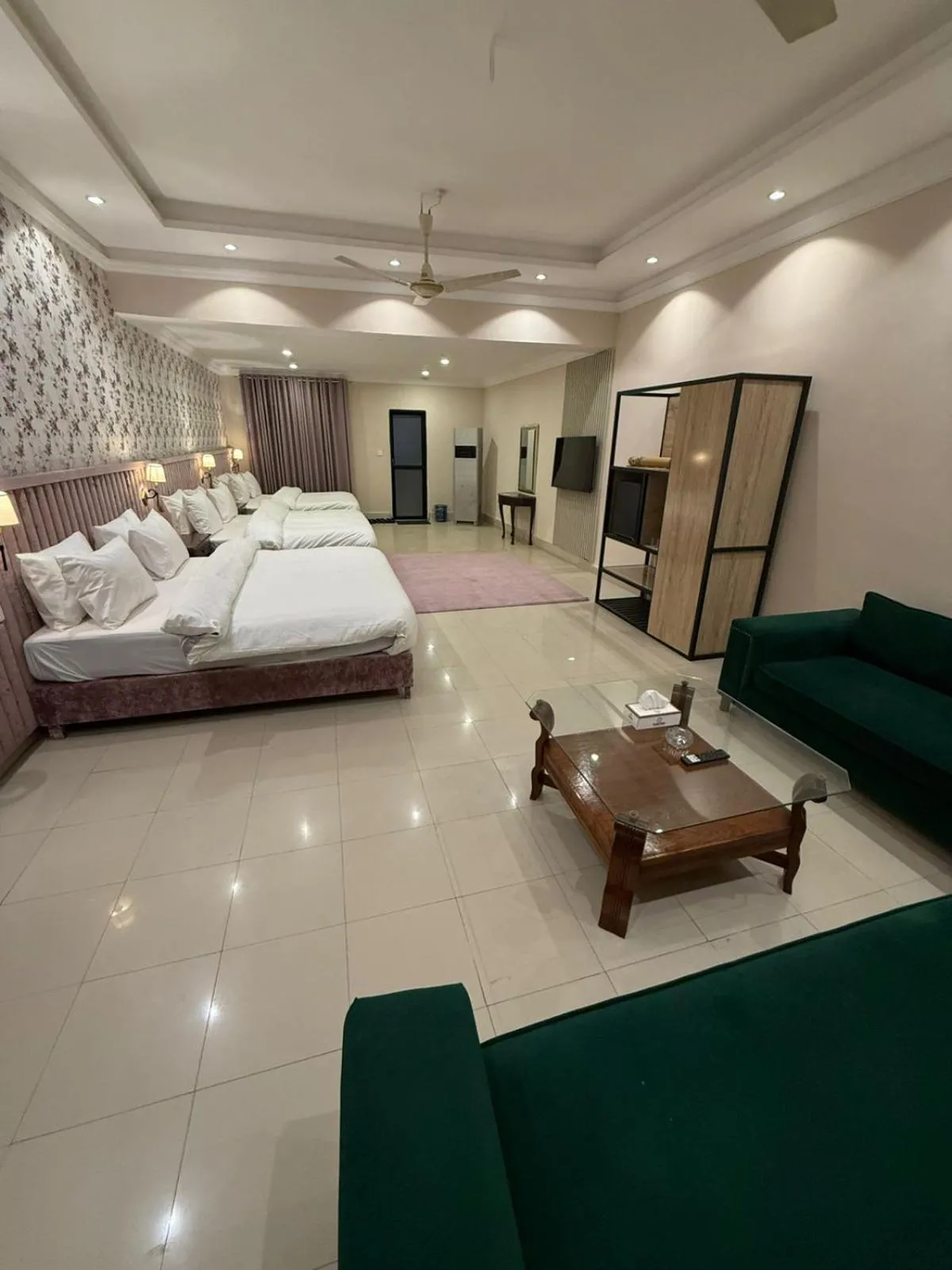 Executive Triple Room in Shelton Rezidor House Peshawar