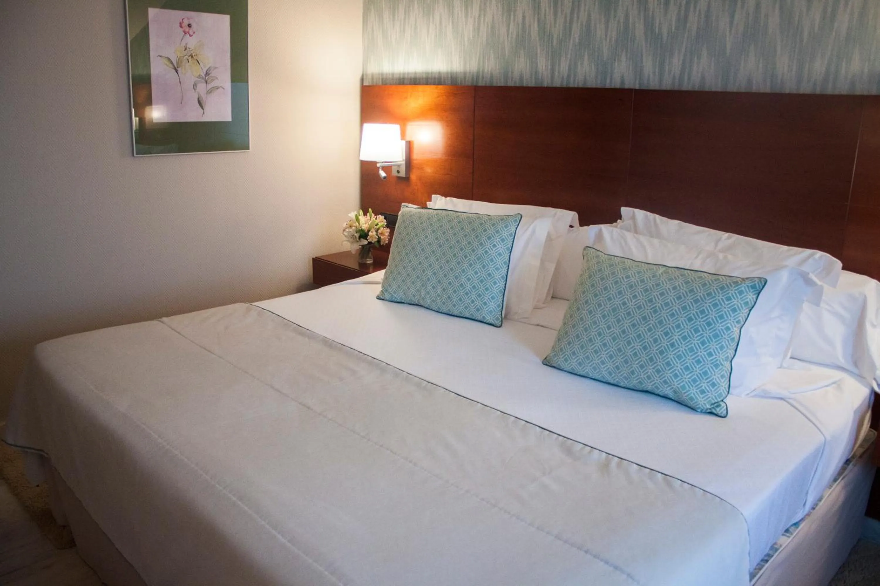 Photo of the whole room, Bed in Hotel Carlos I Silgar