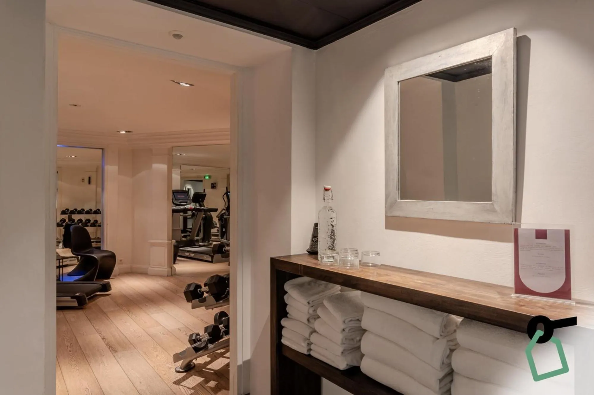 Fitness centre/facilities in Hotiday Room Collection - Paris Arc de Triomphe
