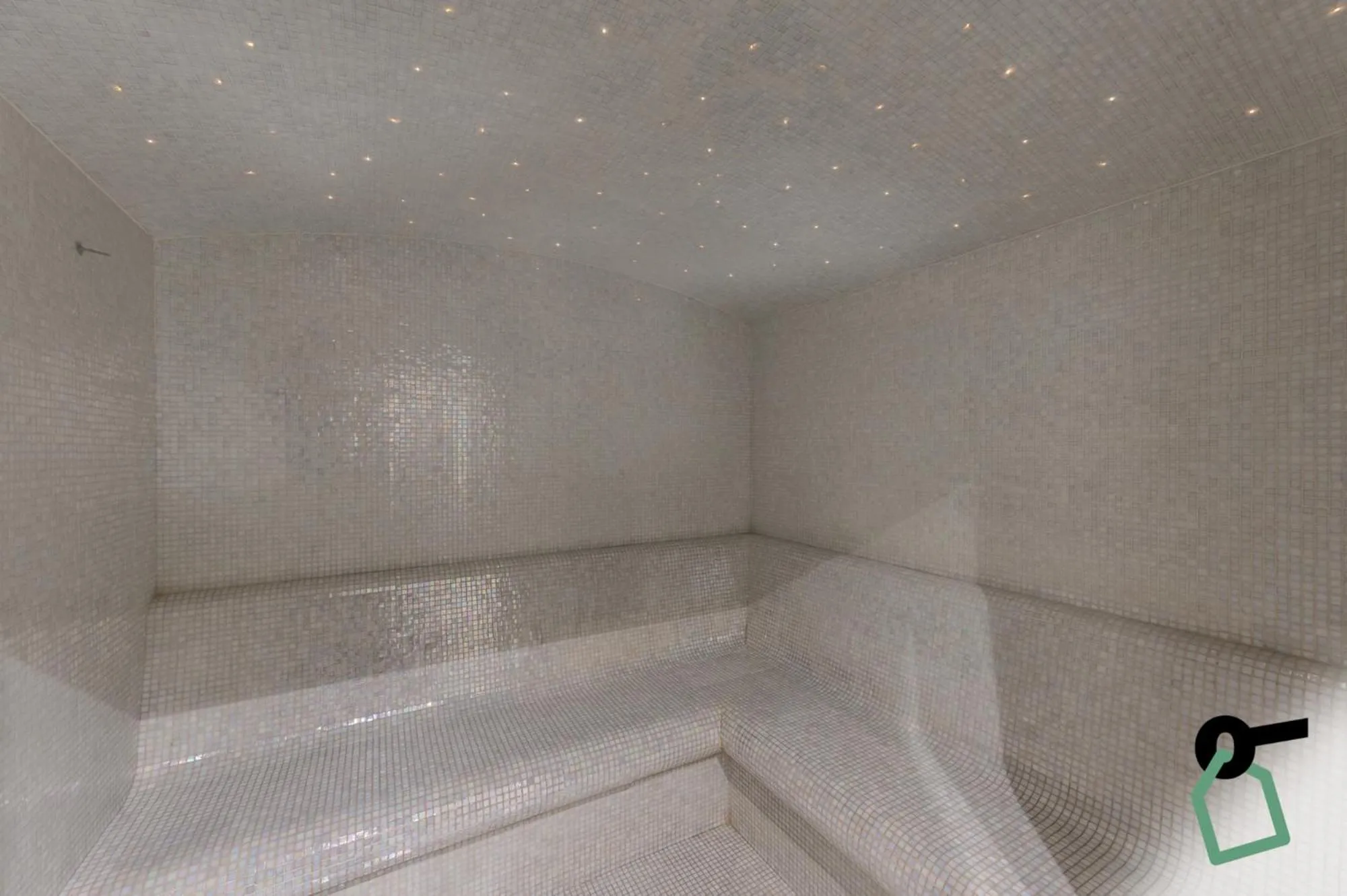 Sauna in Hotiday Room Collection - Paris Arc de Triomphe