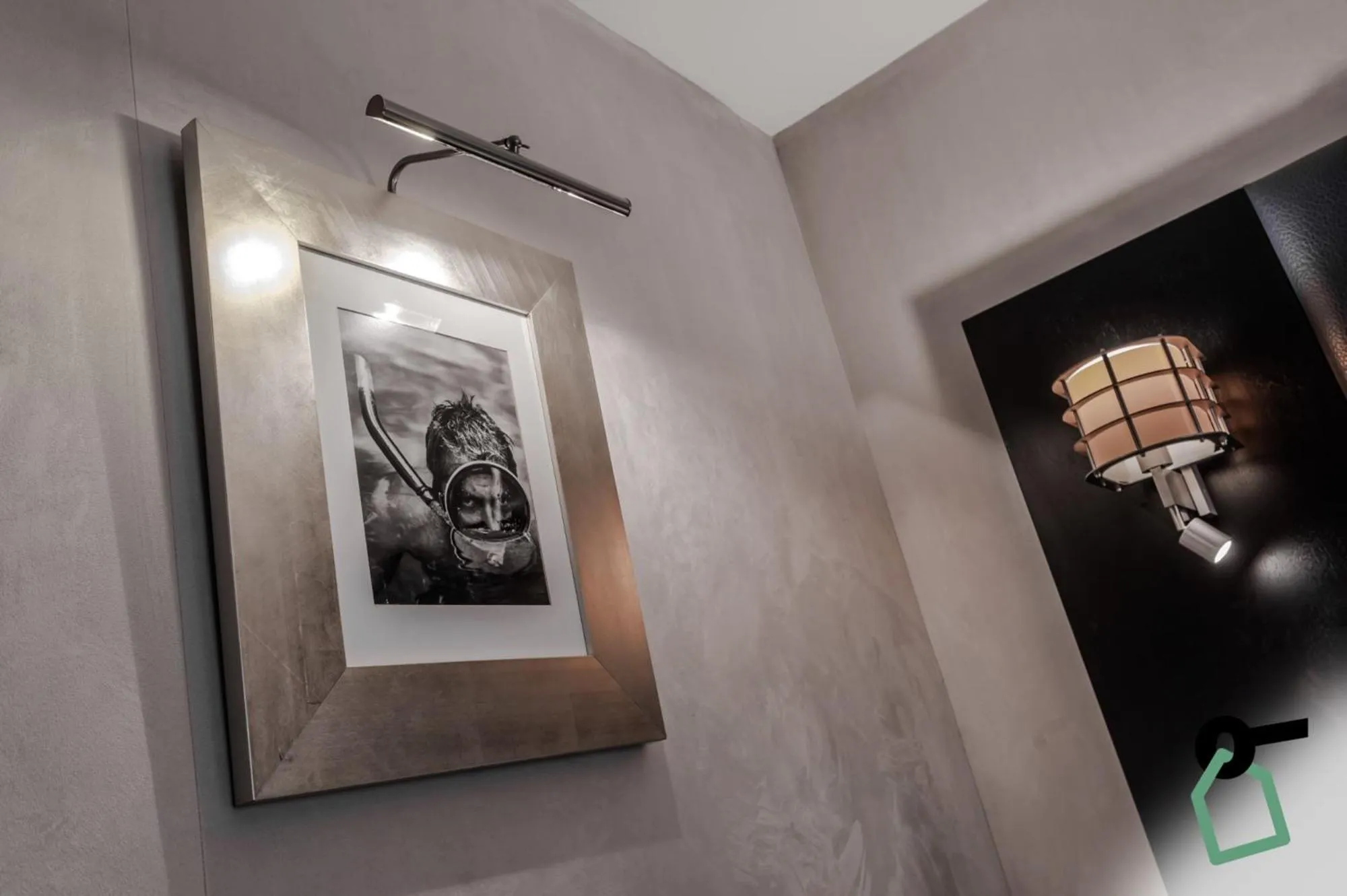 Decorative detail in Hotiday Room Collection - Paris Arc de Triomphe