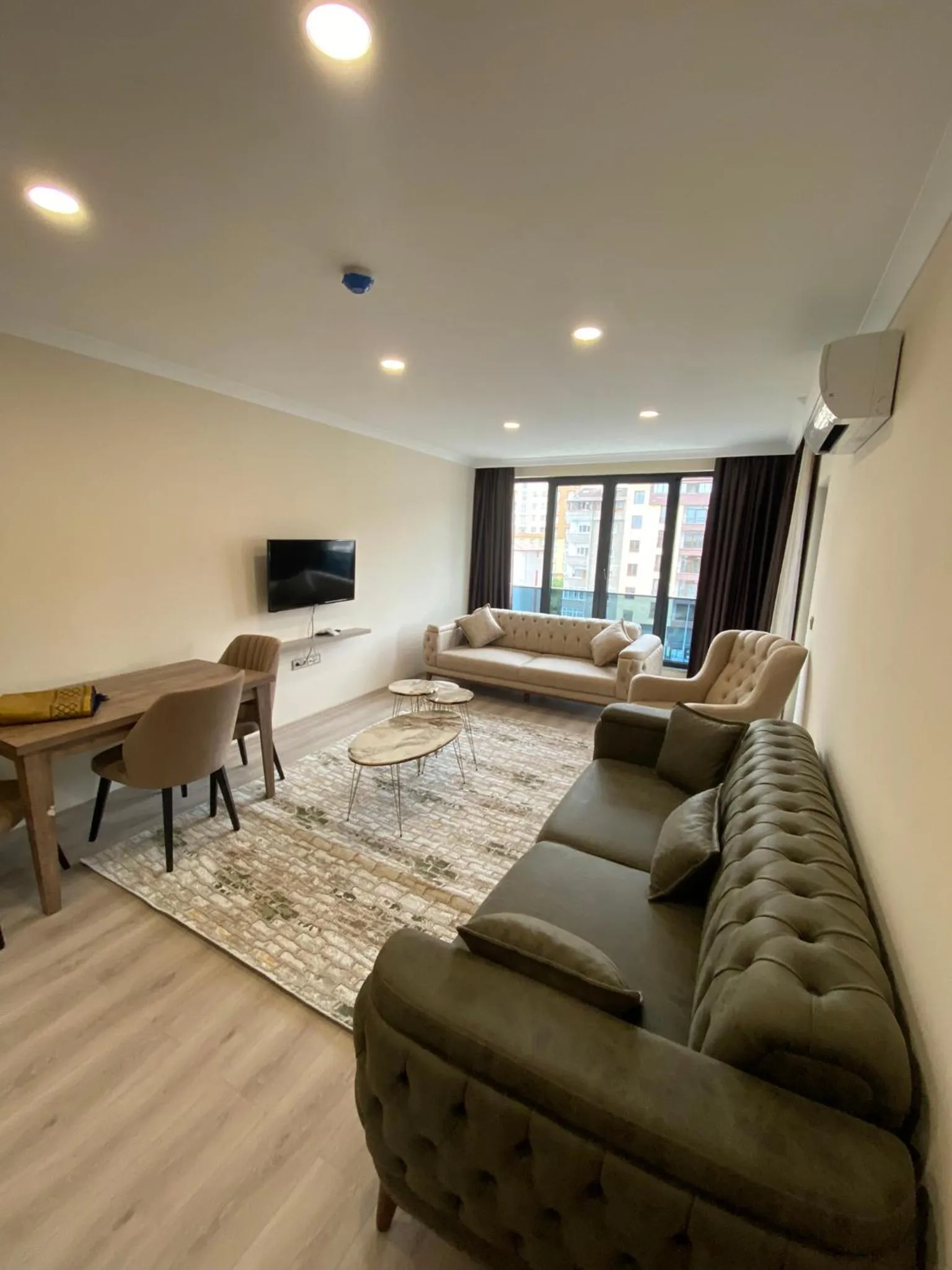 Communal lounge/ TV room in Rena Grand Residence & Suit