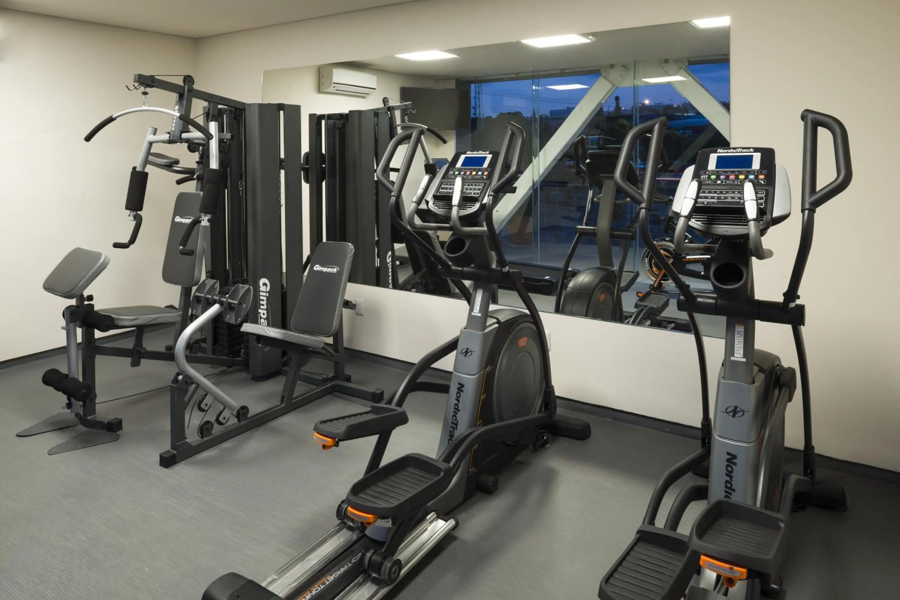 Fitness centre/facilities in Mision Express Queretaro