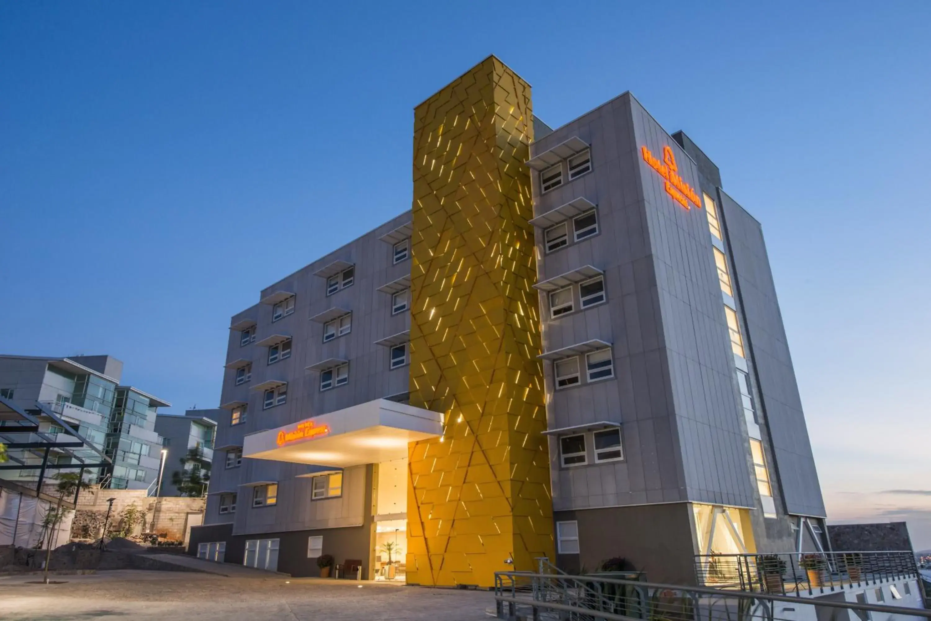 Property building in Mision Express Queretaro Property building in Mision Express Queretaro