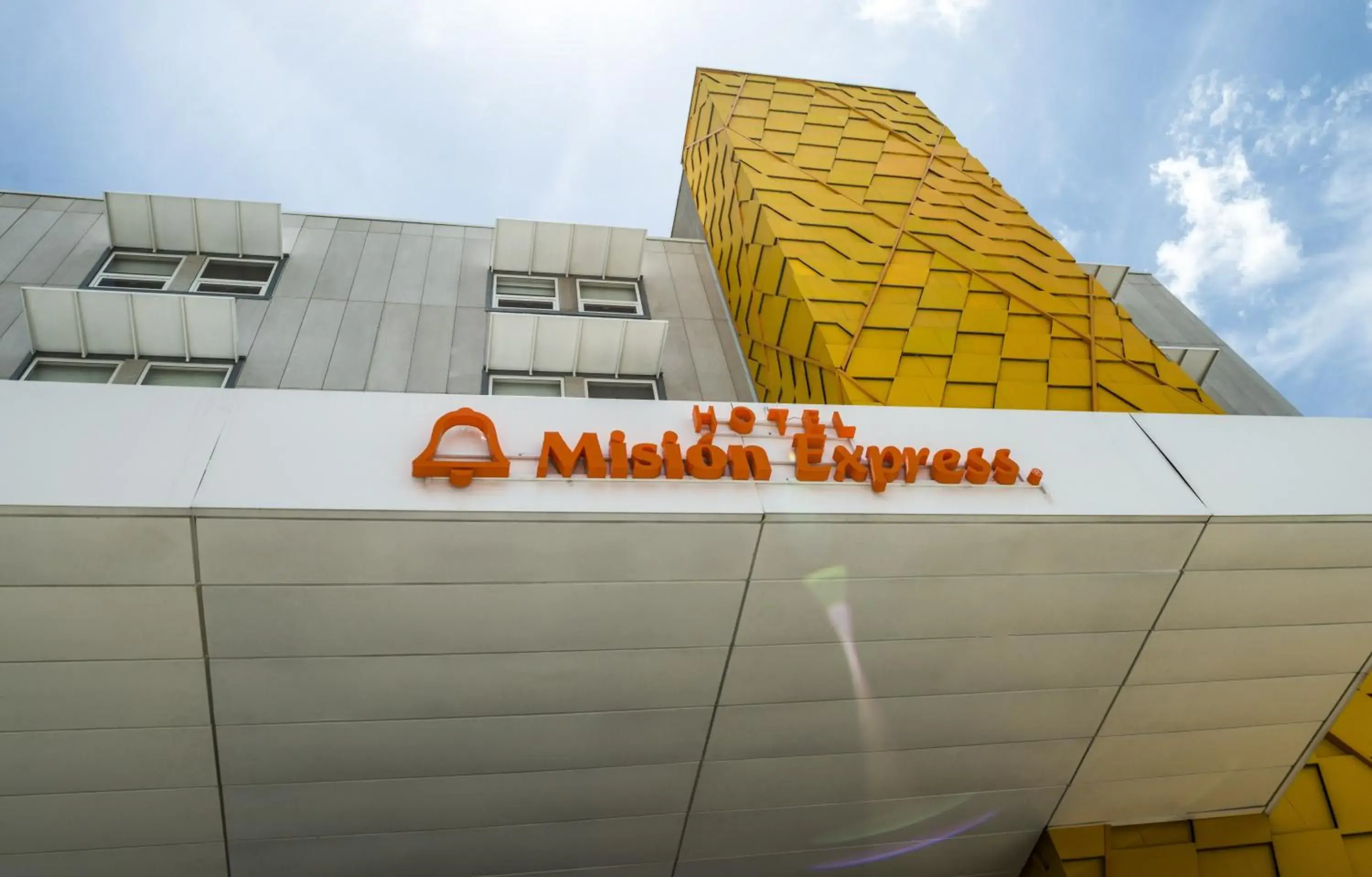 Property building in Mision Express Queretaro Property building in Mision Express Queretaro
