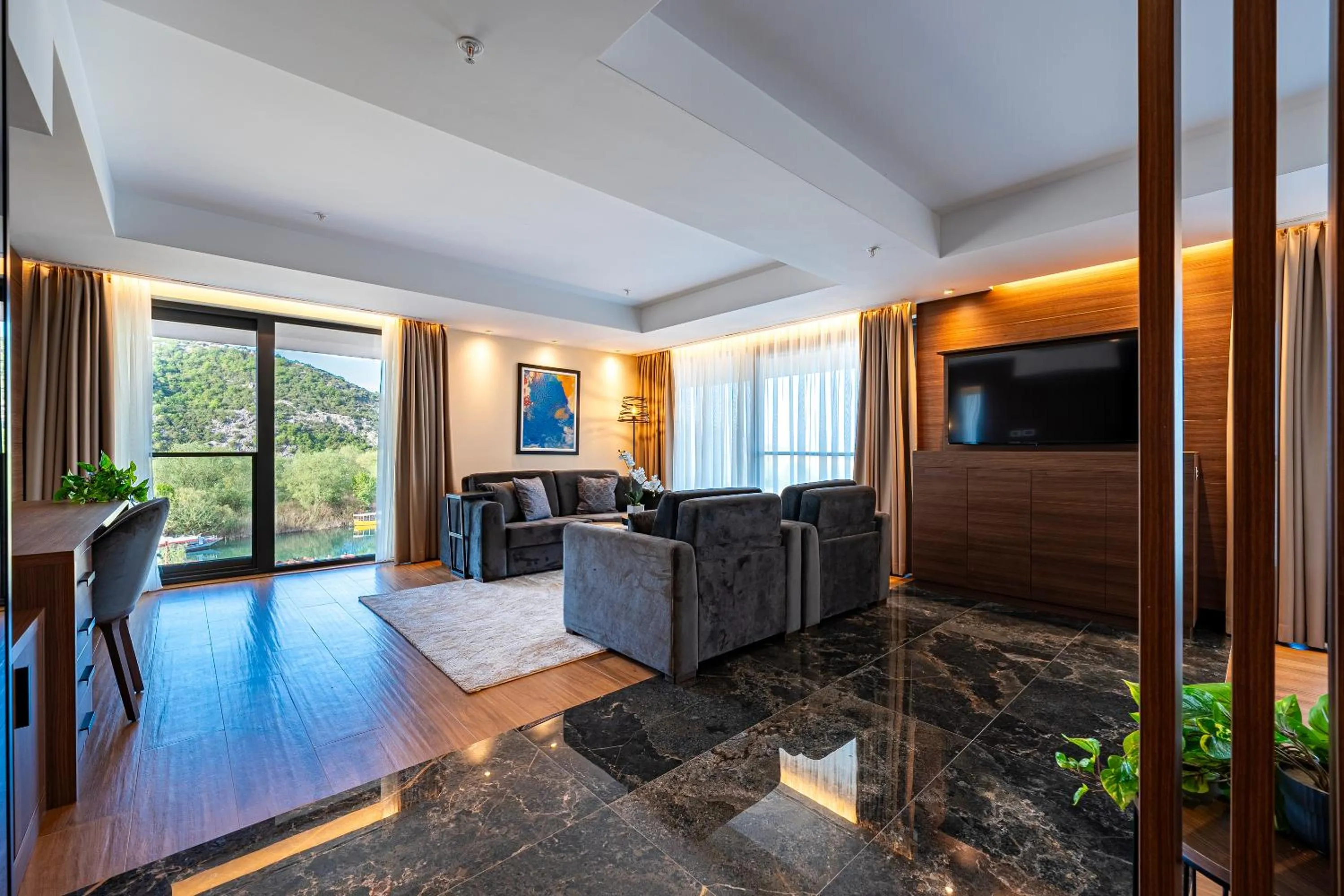 Photo of the whole room in Hotel De‘Andros Virpazar