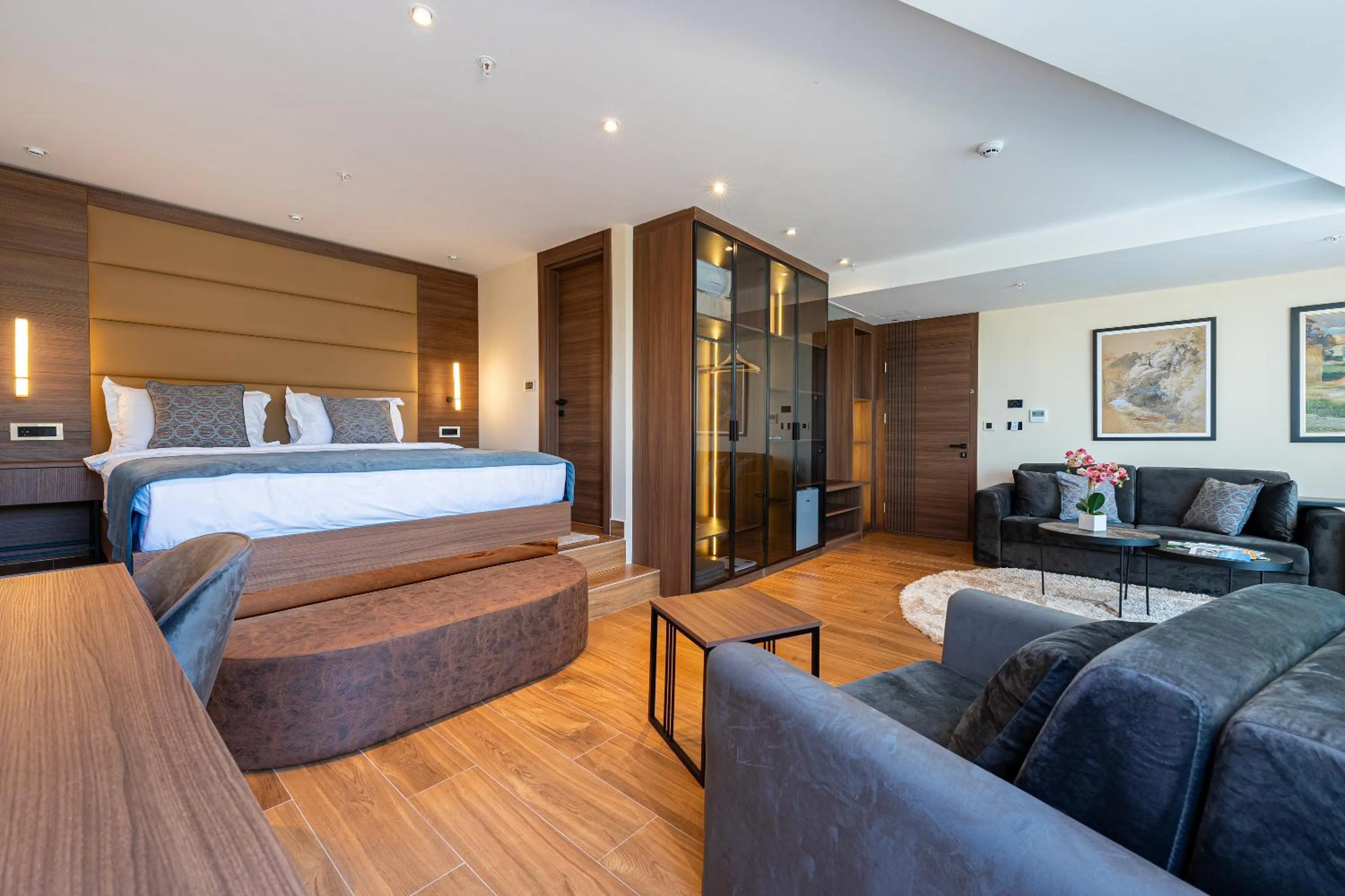 Photo of the whole room, Bed in Hotel De‘Andros Virpazar