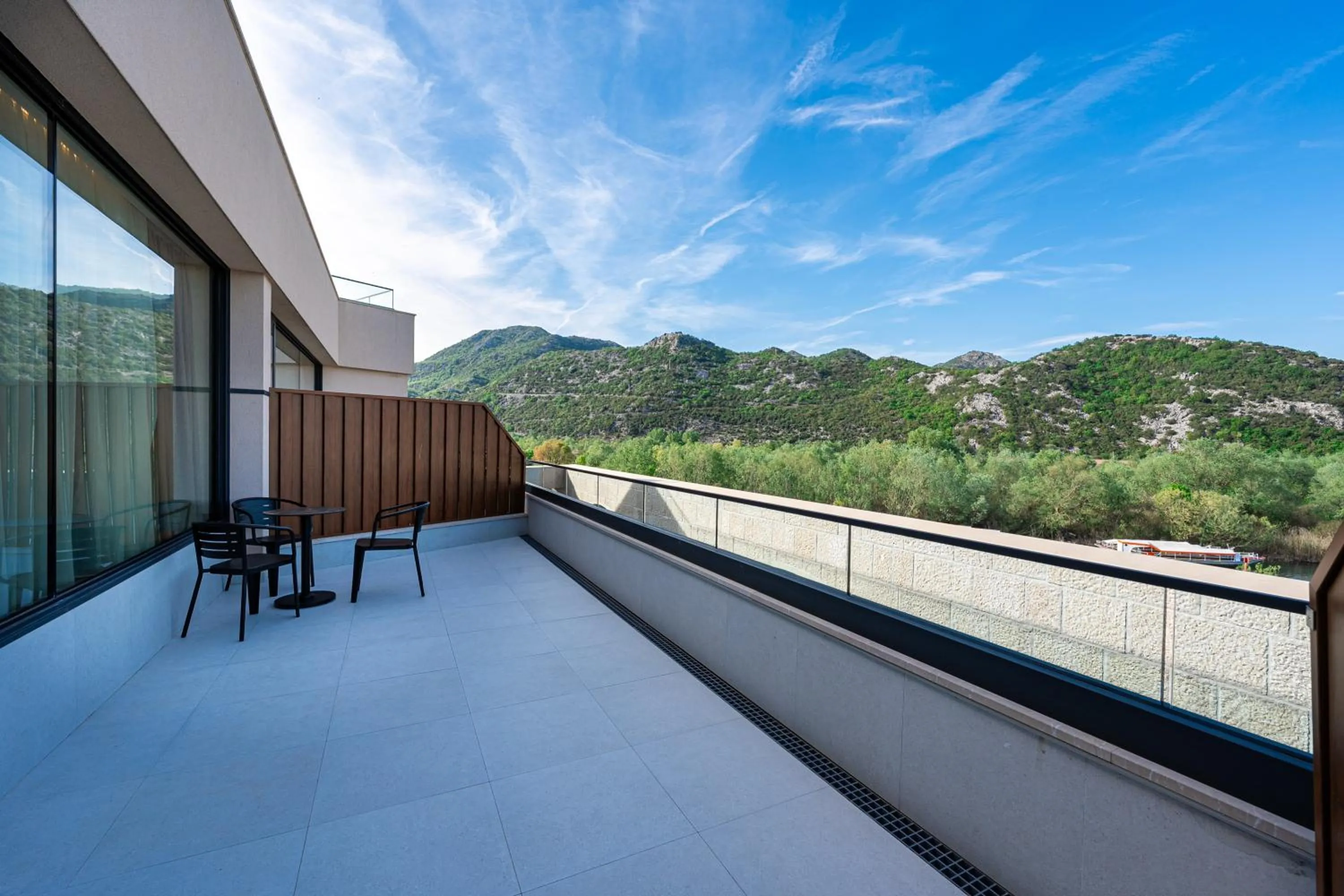Balcony/Terrace in Hotel De‘Andros Virpazar