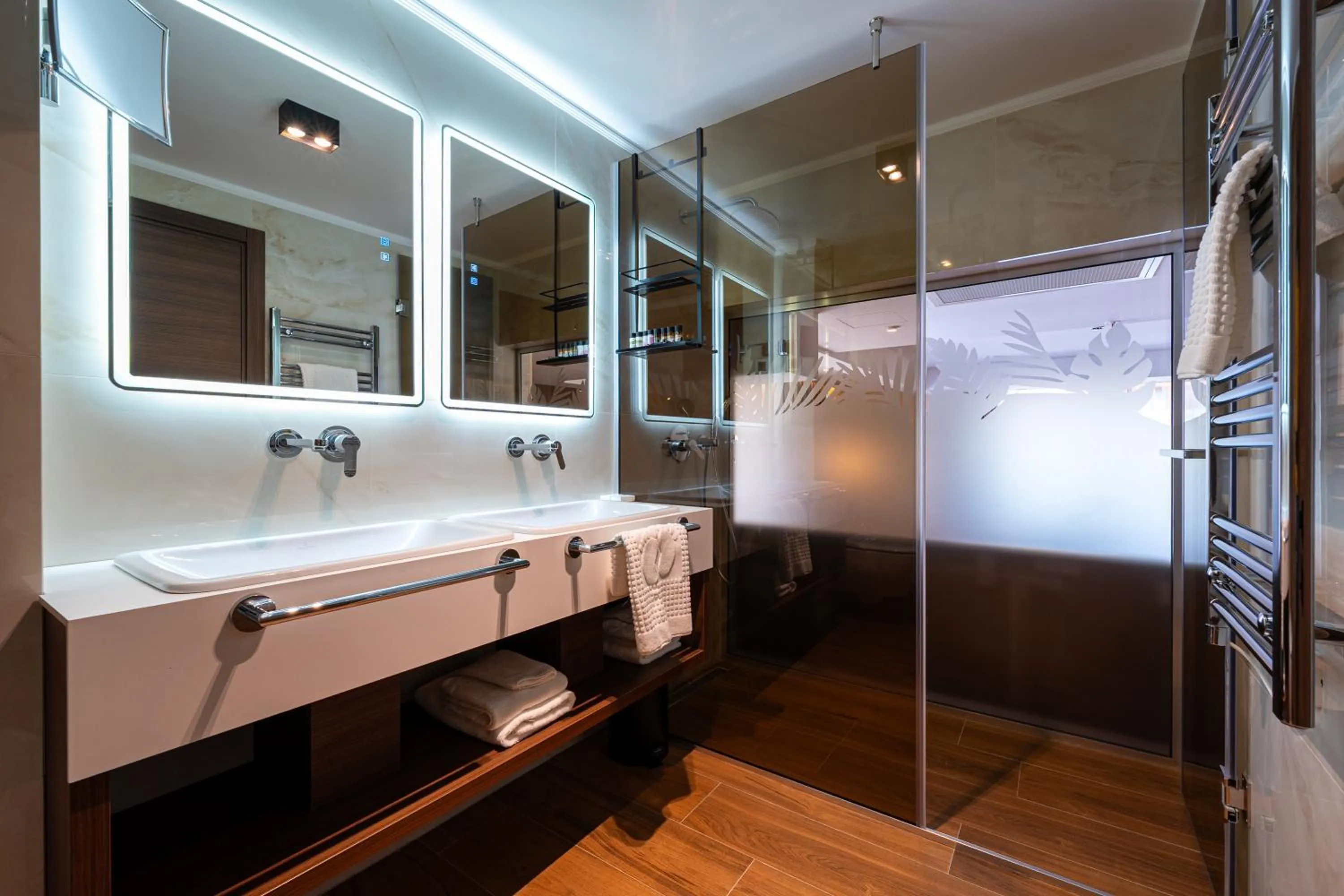 Bathroom in Hotel De‘Andros Virpazar