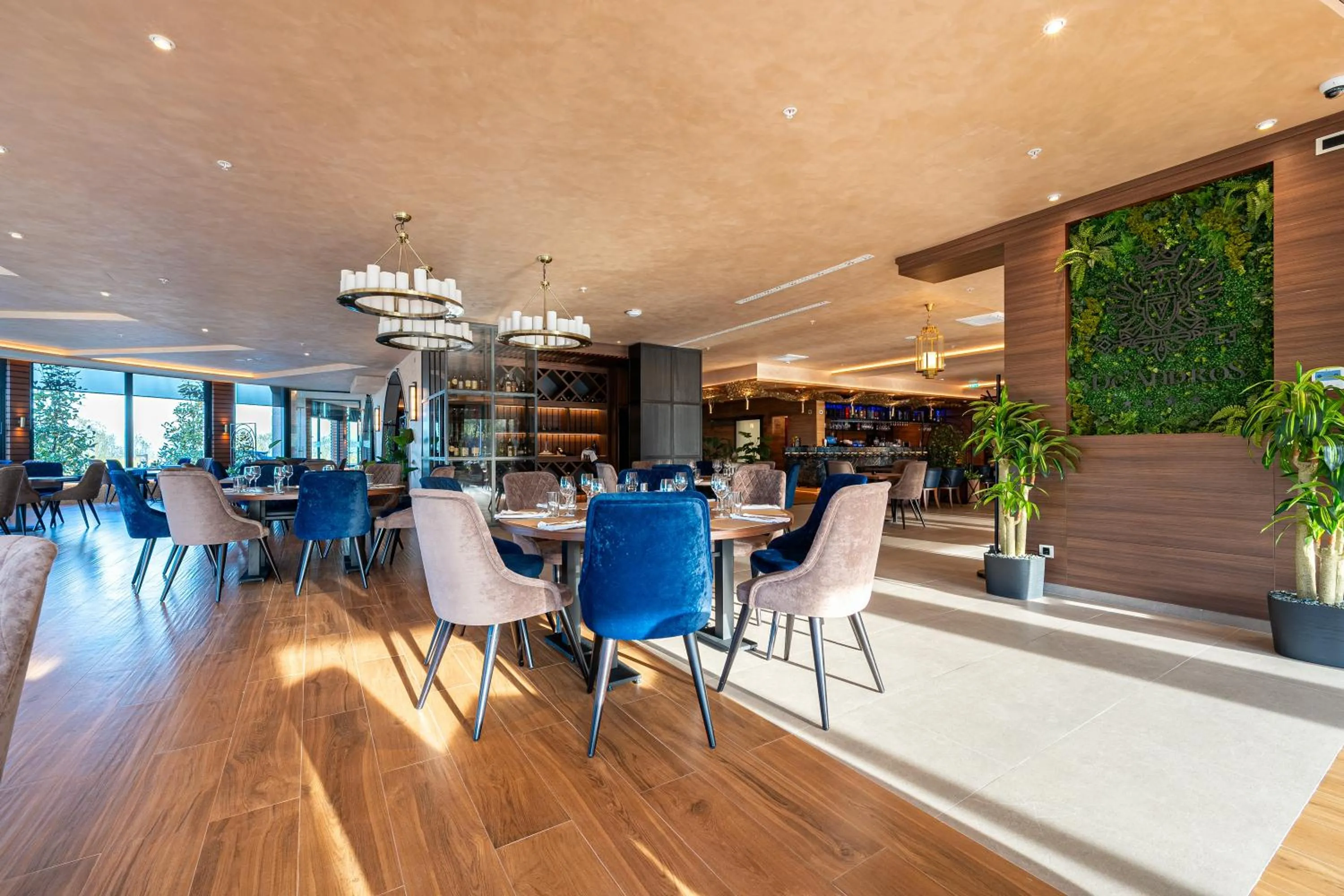 Restaurant/places to eat in Hotel De‘Andros Virpazar