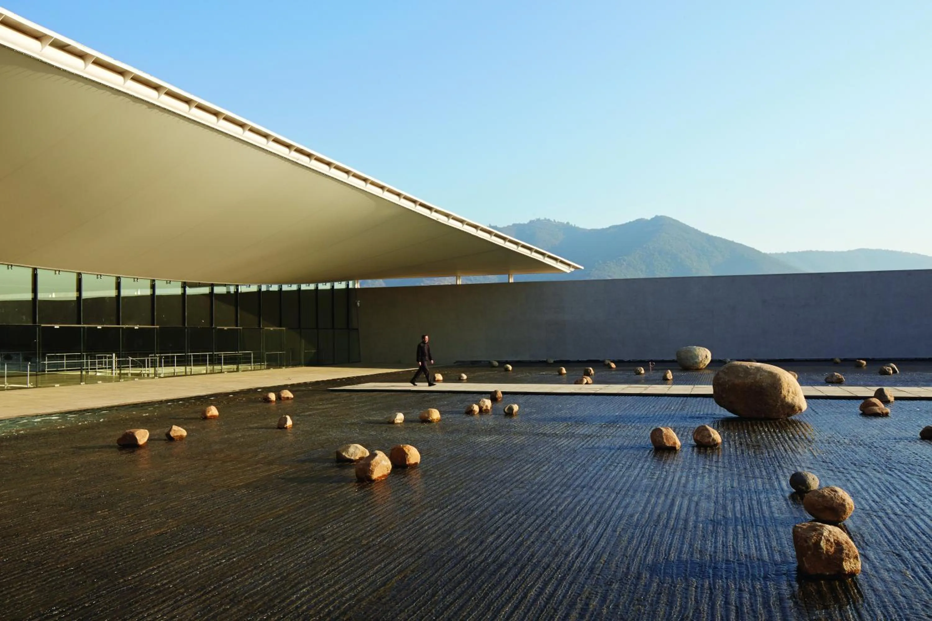 Facade/entrance in Vik Chile