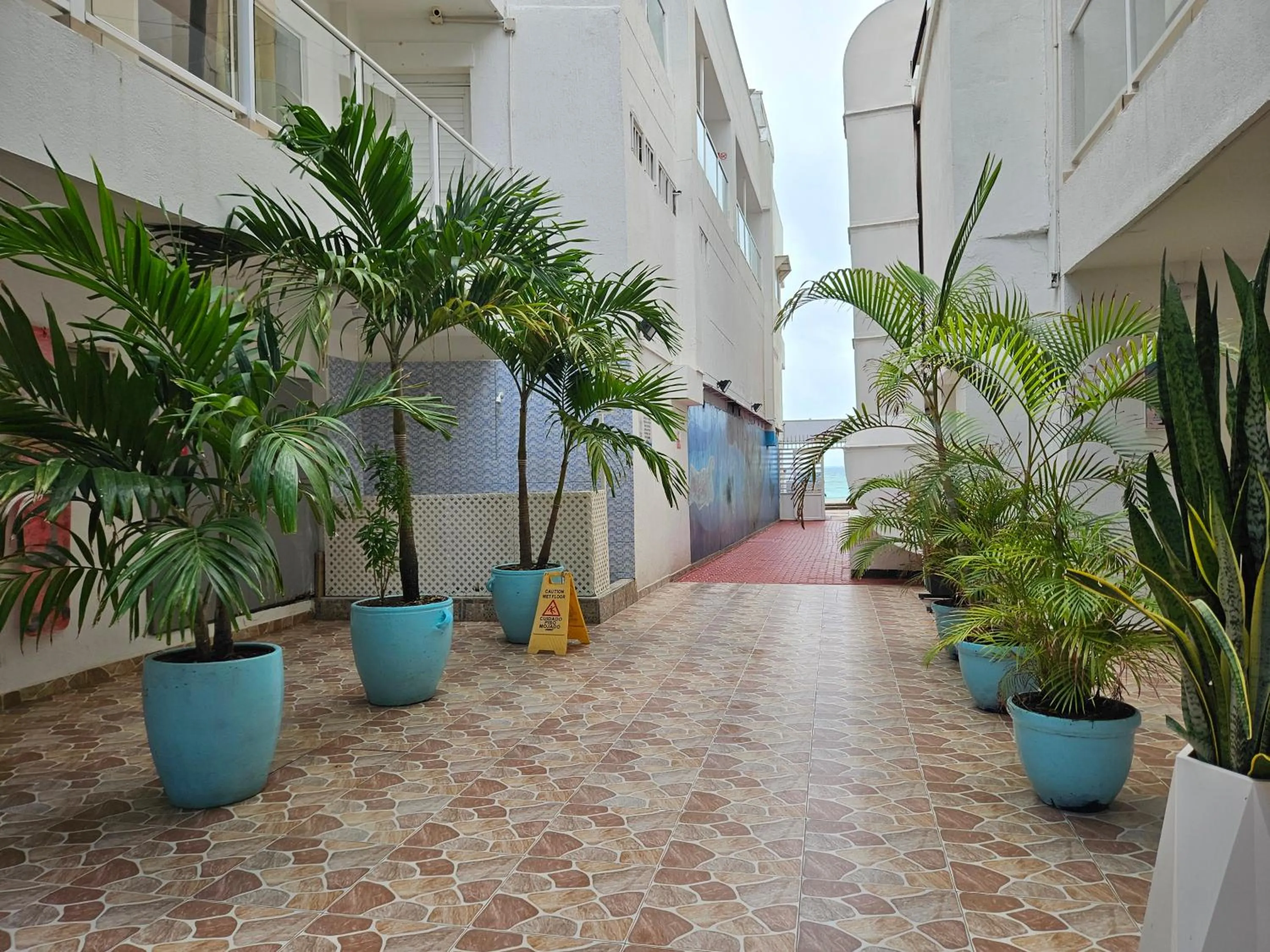 Property building in Caribbean Island Hotel Piso 2