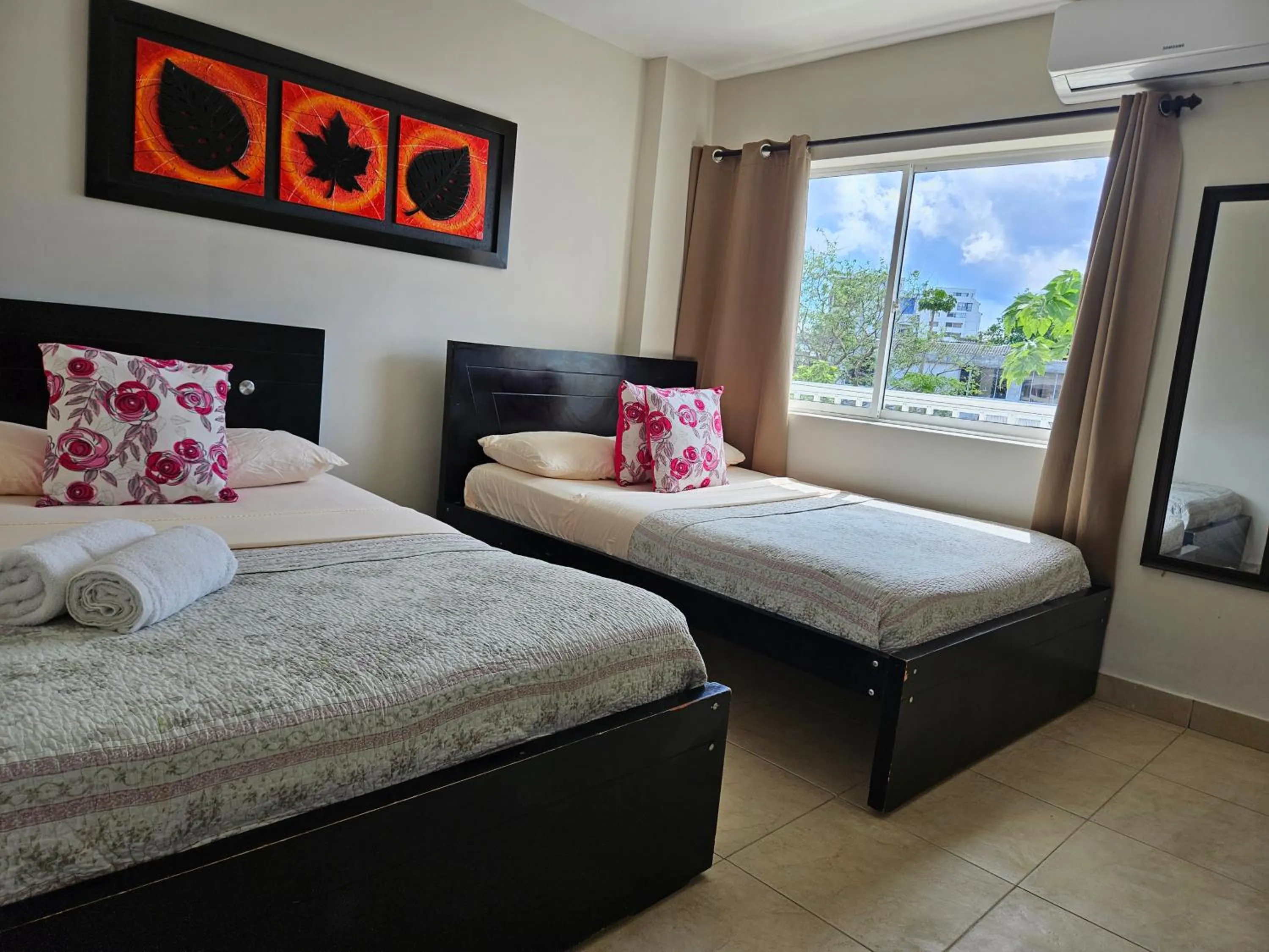 Photo of the whole room, Bed in Caribbean Island Hotel Piso 2
