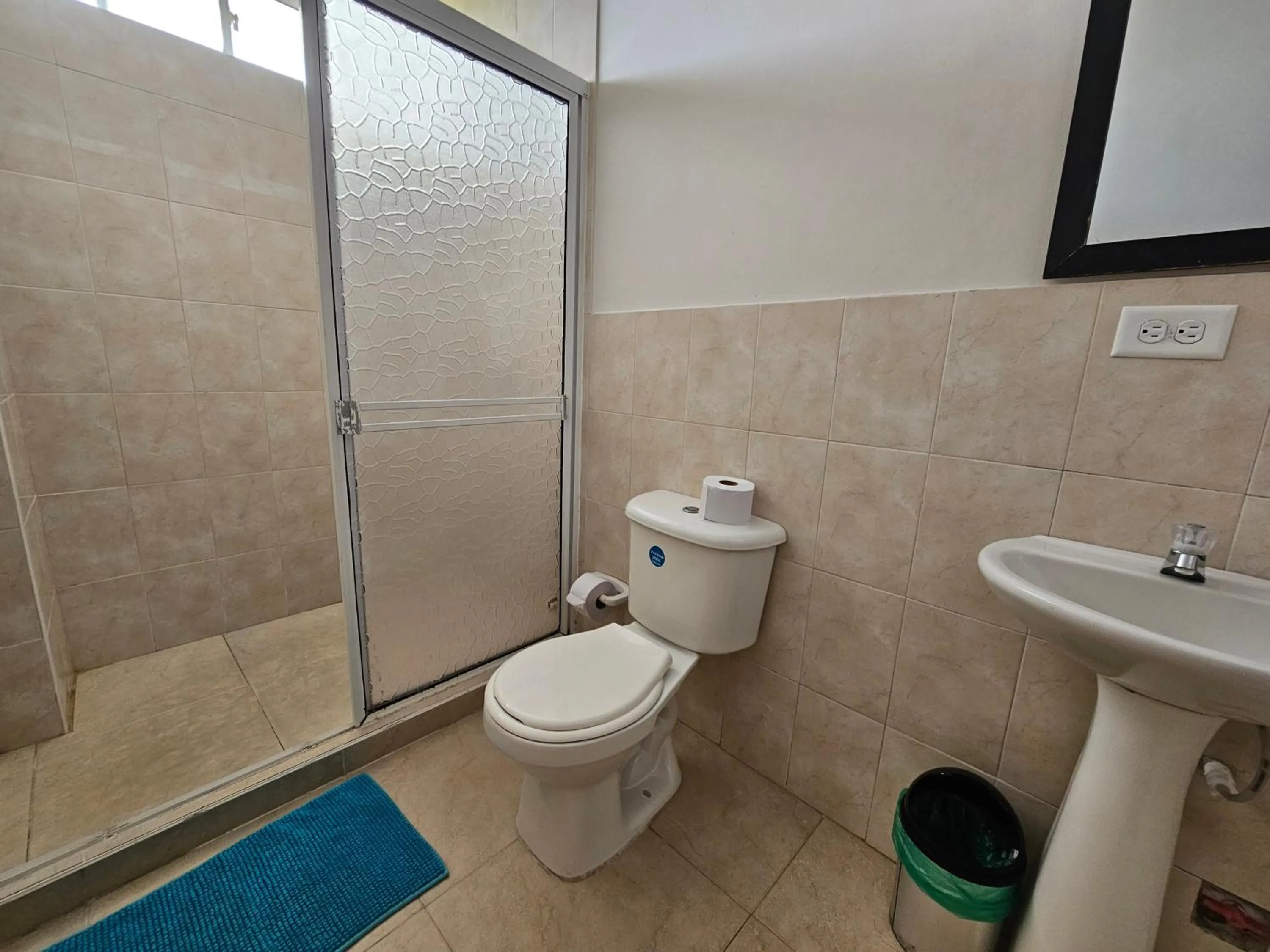 Bathroom in Caribbean Island Hotel Piso 2