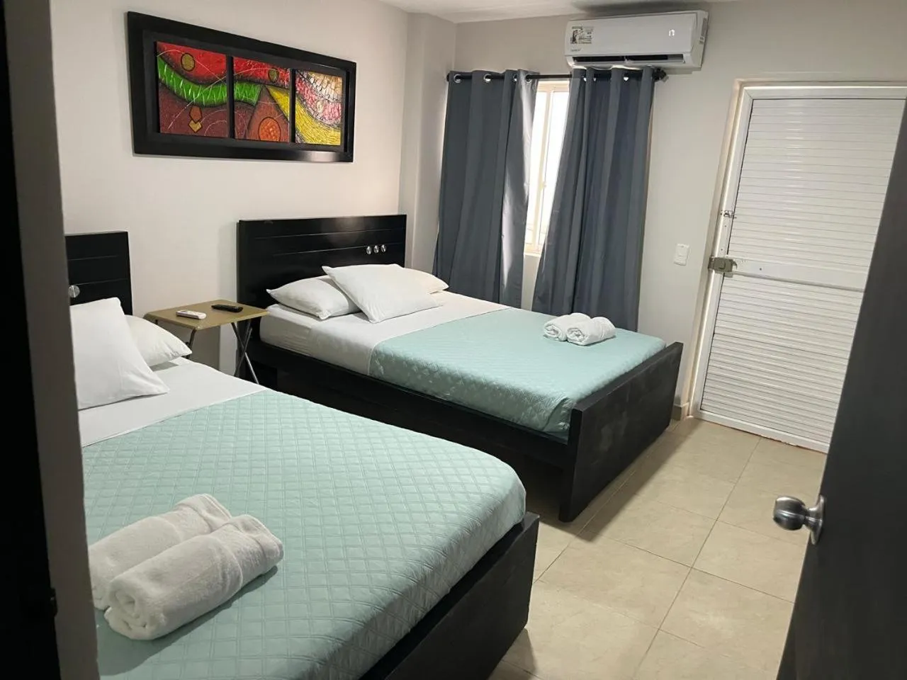 Photo of the whole room, Bed in Caribbean Island Hotel Piso 2