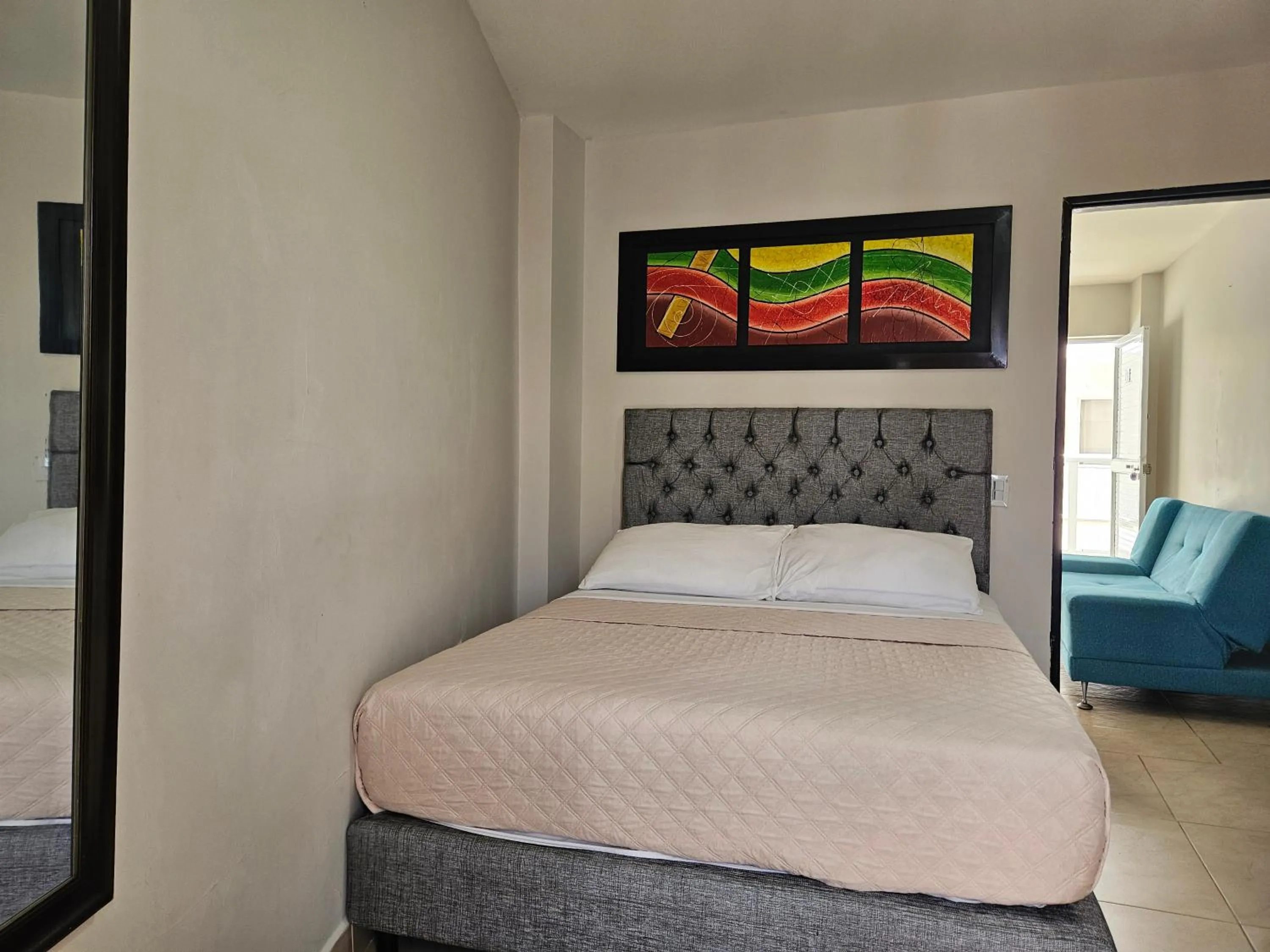 Bed in Caribbean Island Hotel Piso 2