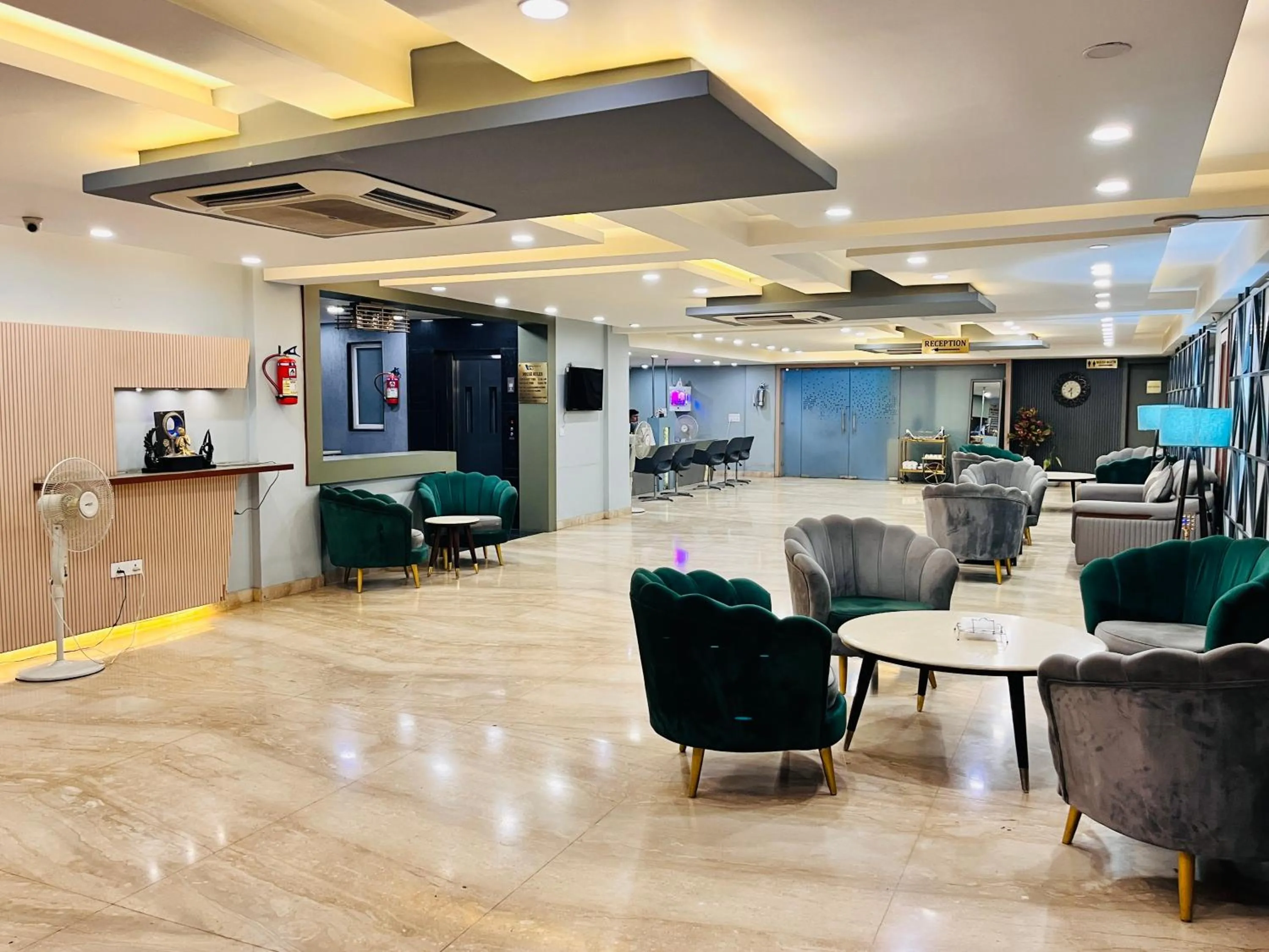 Lobby or reception in Western Blu INN