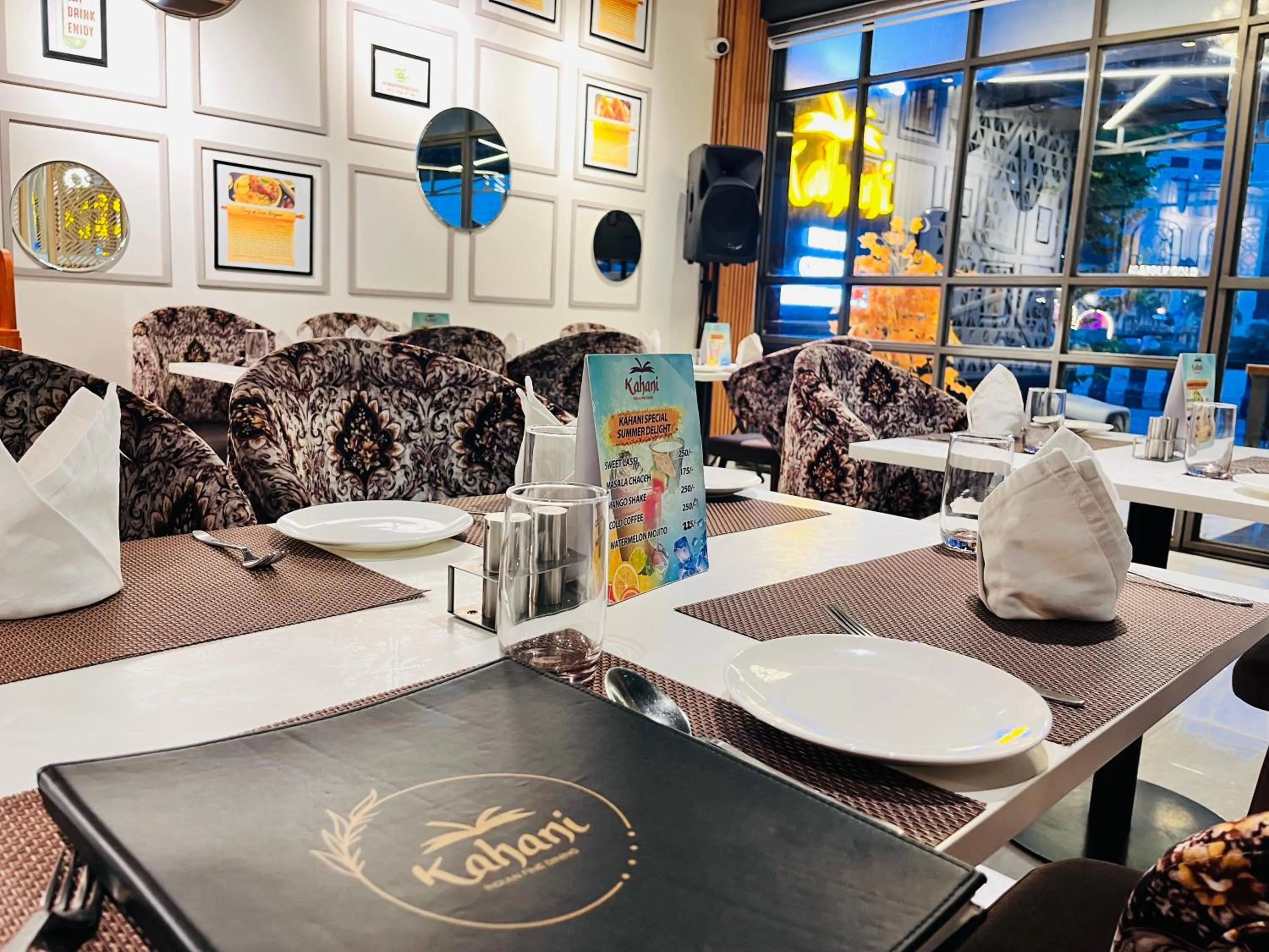 Restaurant/places to eat in Western Blu INN