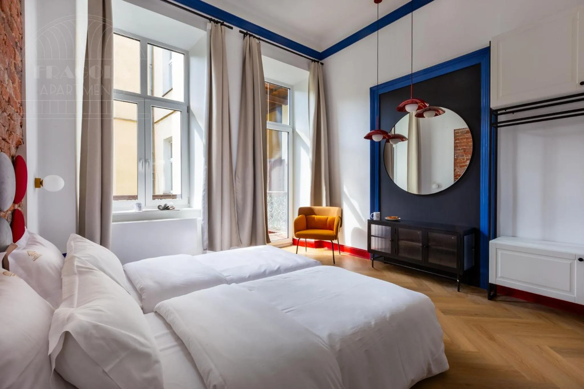 Bed in Spacious City Center Family Apartments