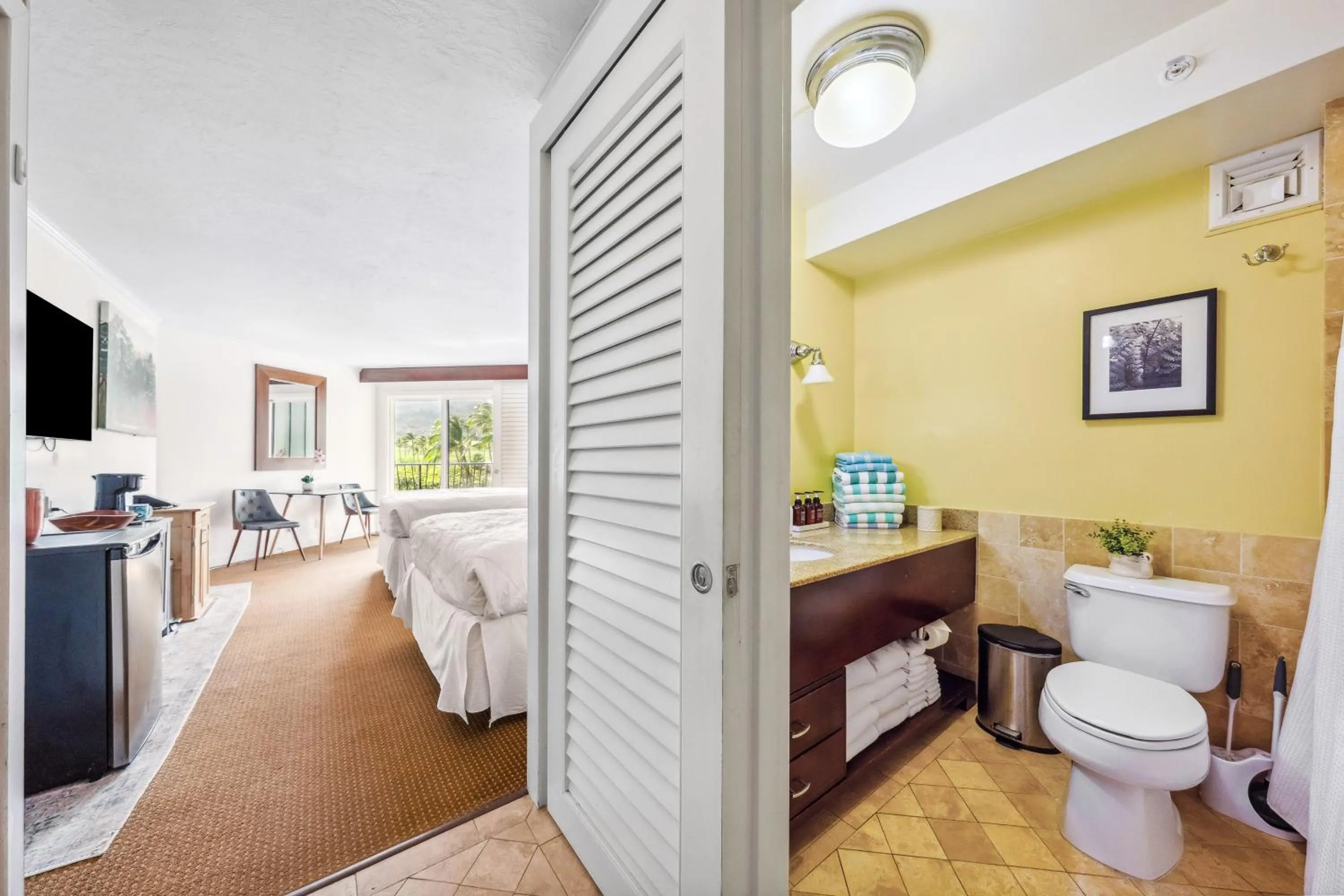 Bed in 2417 at Oceanfront Resort Lihue Kauai Beach Drive Private Condo