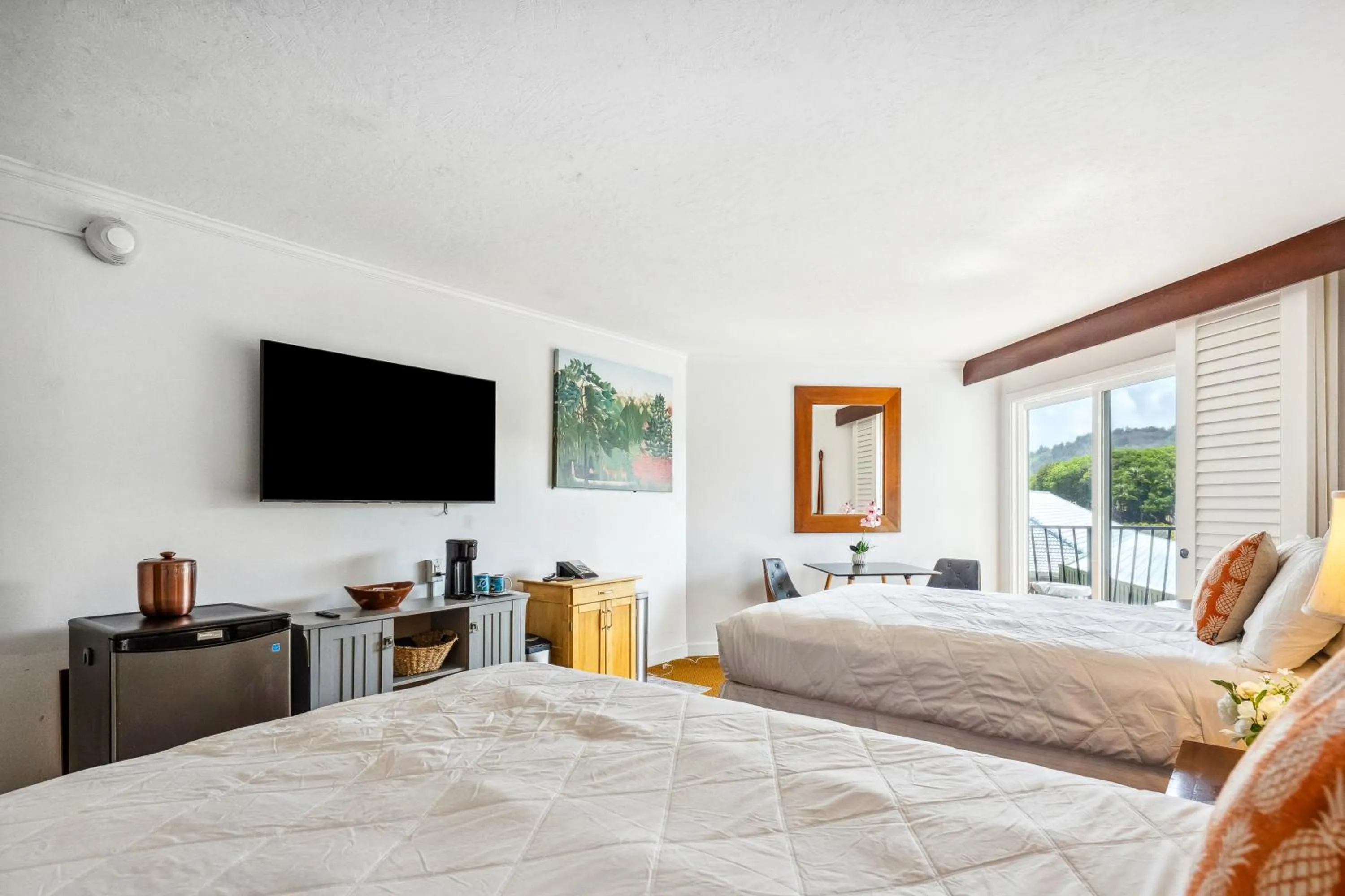 Bed in 2417 at Oceanfront Resort Lihue Kauai Beach Drive Private Condo