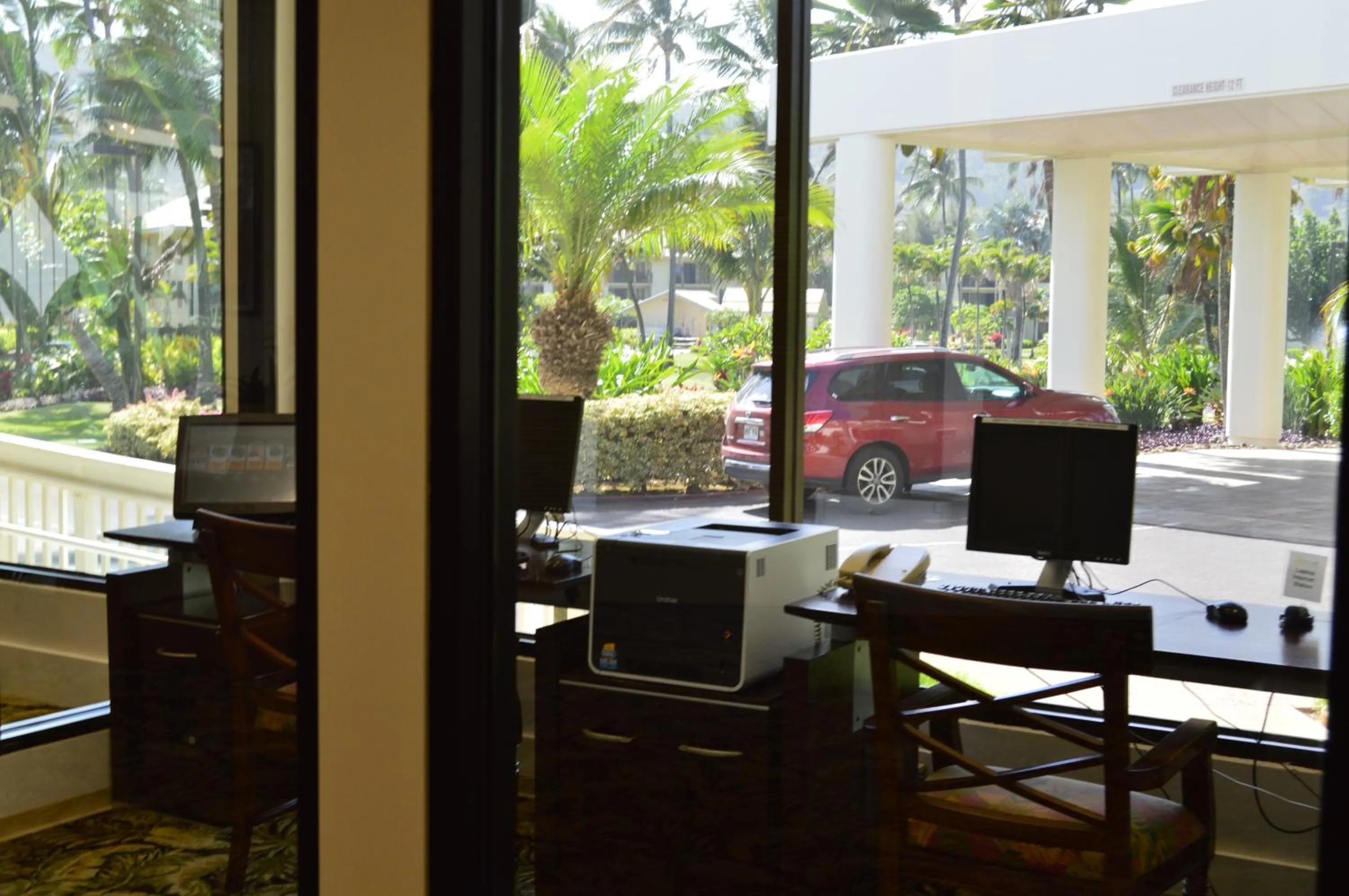 Business facilities in 2417 at Oceanfront Resort Lihue Kauai Beach Drive Private Condo