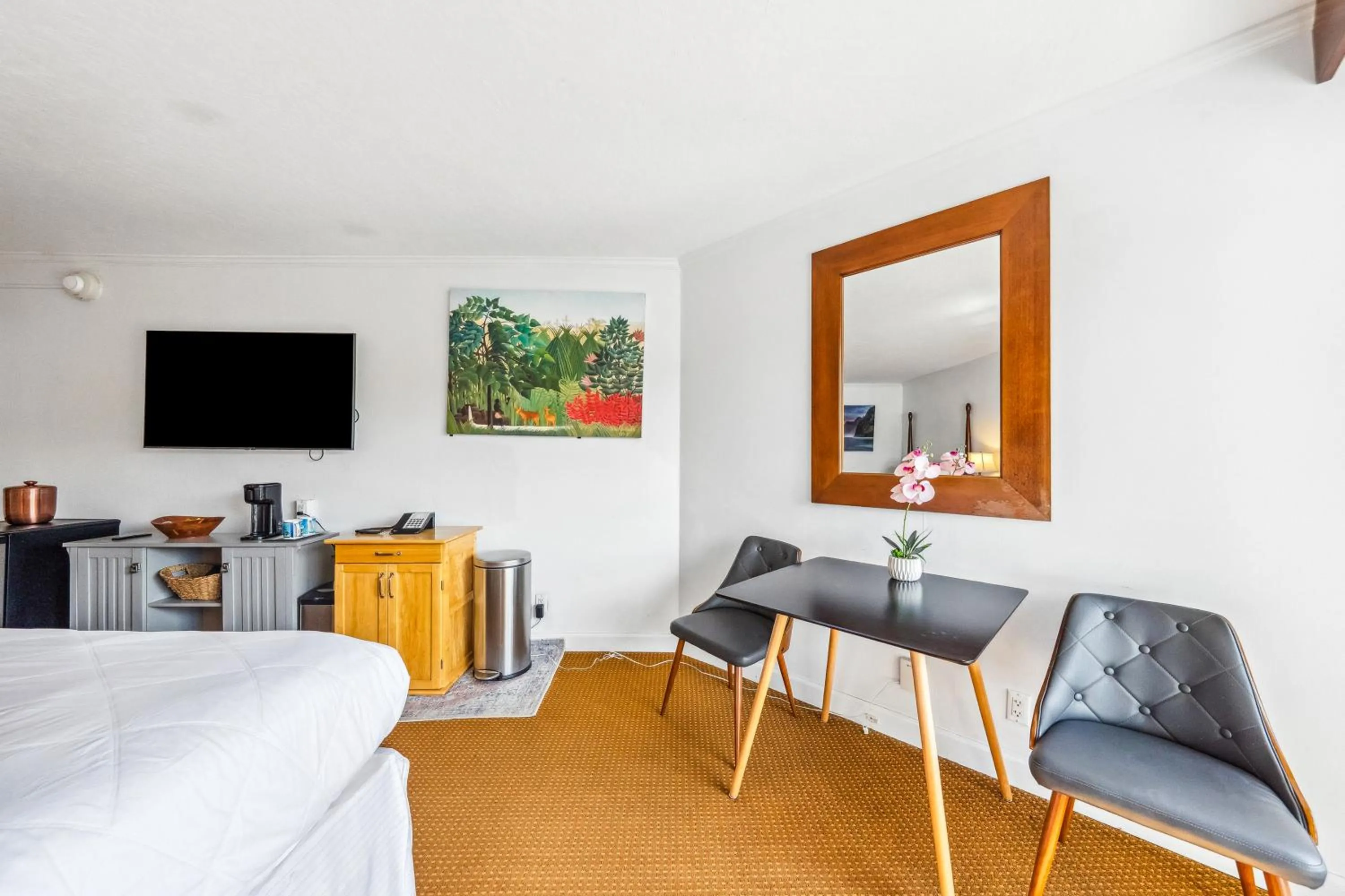Bed in 2417 at Oceanfront Resort Lihue Kauai Beach Drive Private Condo