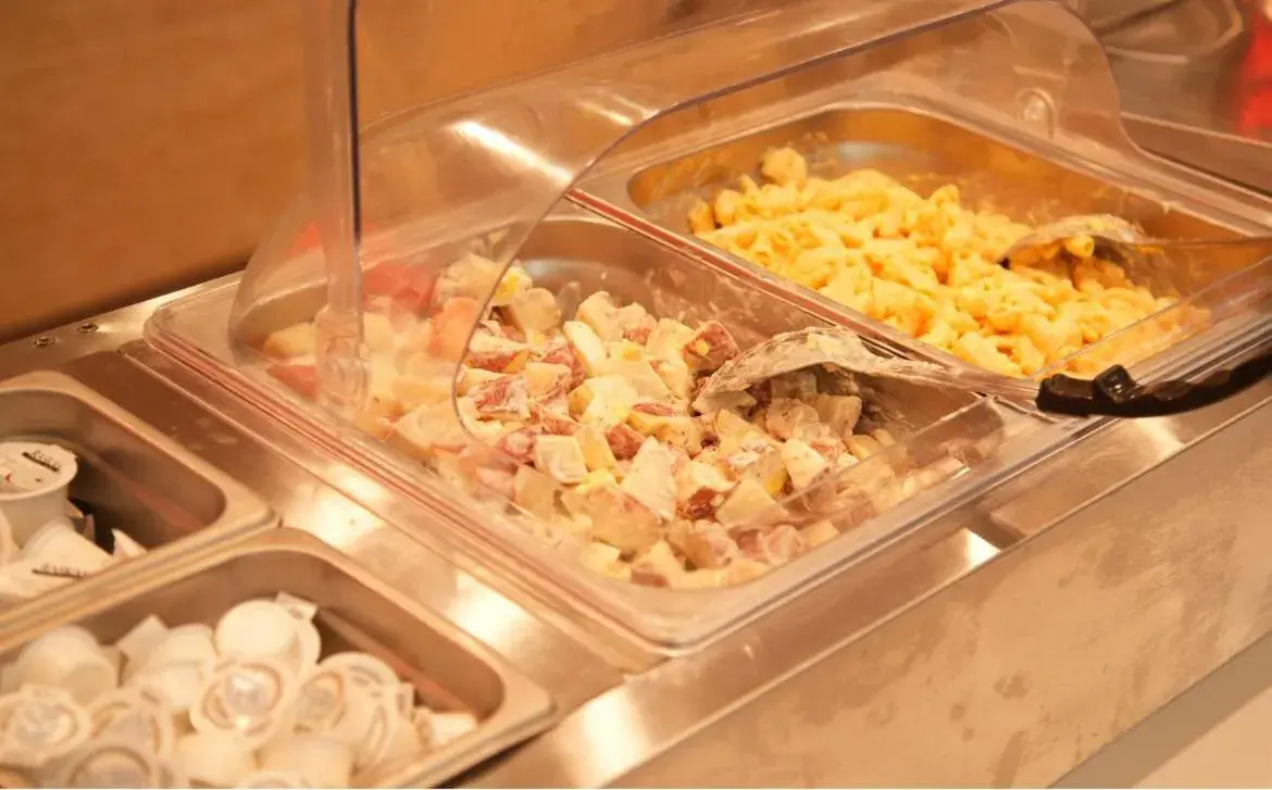 Buffet breakfast in LA Crystal Hotel -Los Angeles-Long Beach Area Buffet breakfast in LA Crystal Hotel -Los Angeles-Long Beach Area