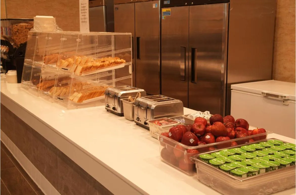 Buffet breakfast in LA Crystal Hotel -Los Angeles-Long Beach Area